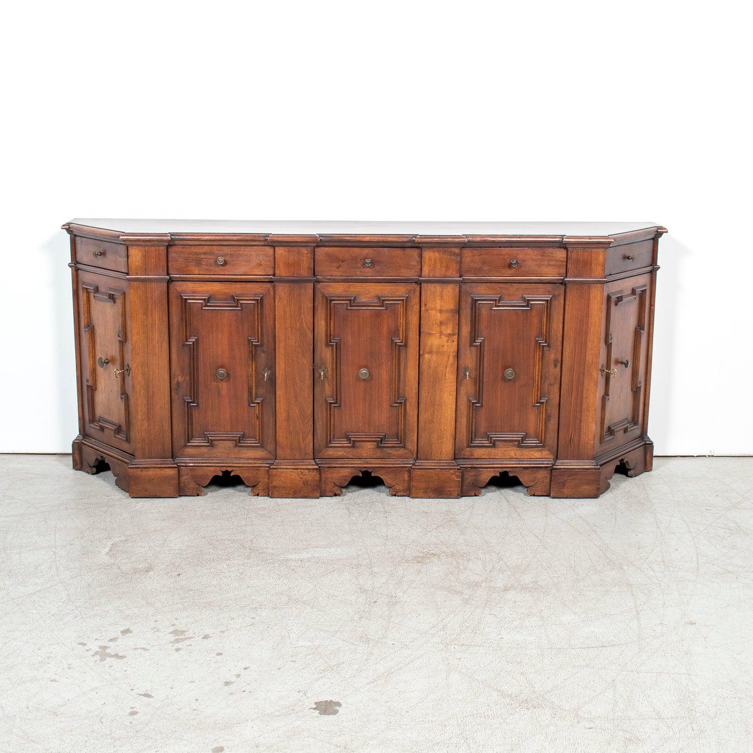 Crédence Scantonata en noyer de style baroque italien sculpté de la fin du XVIIIe siècle Bon état - En vente à Birmingham, AL