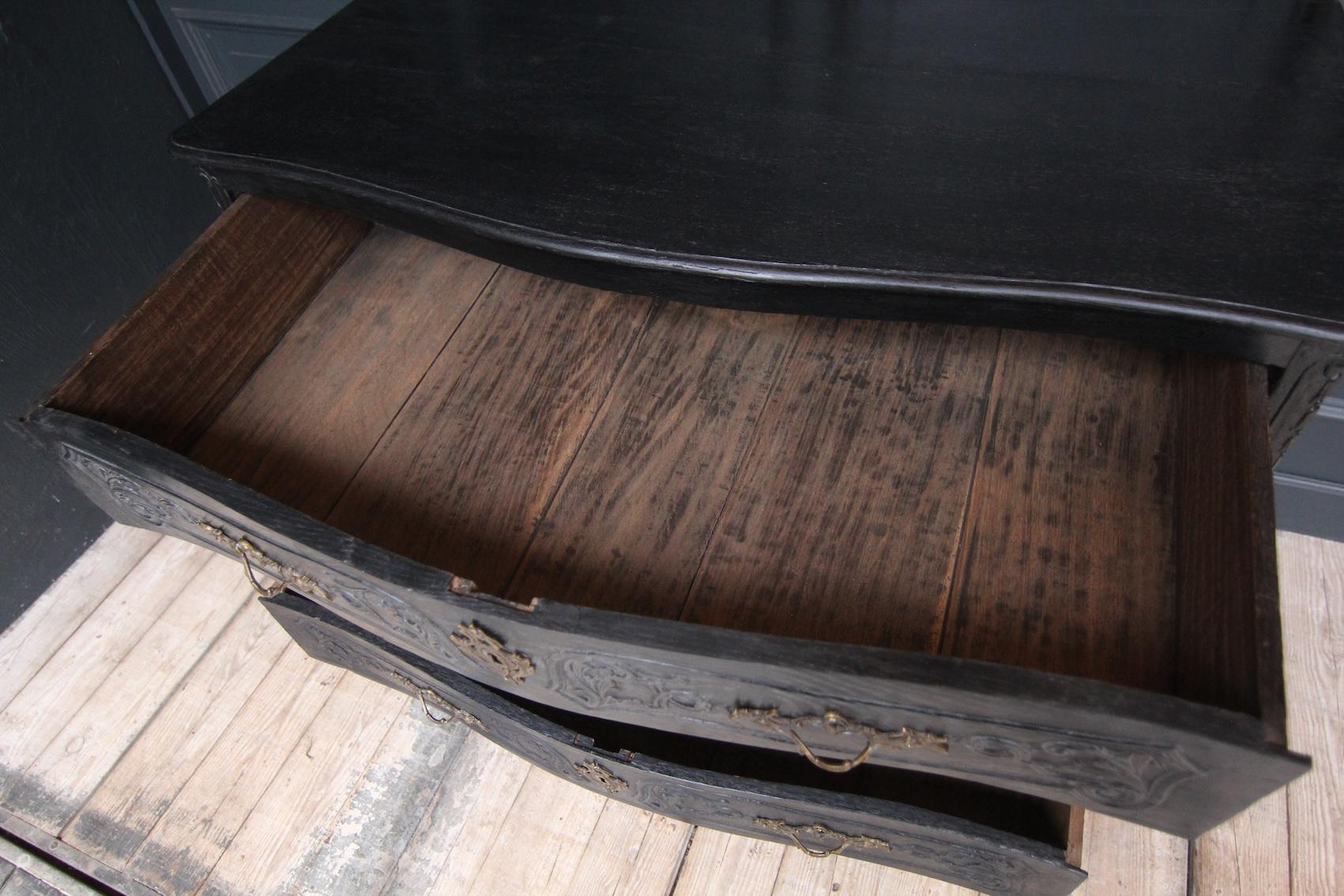 Cassettiera in Oak intagliata della fine del XVIII secolo in vendita 8