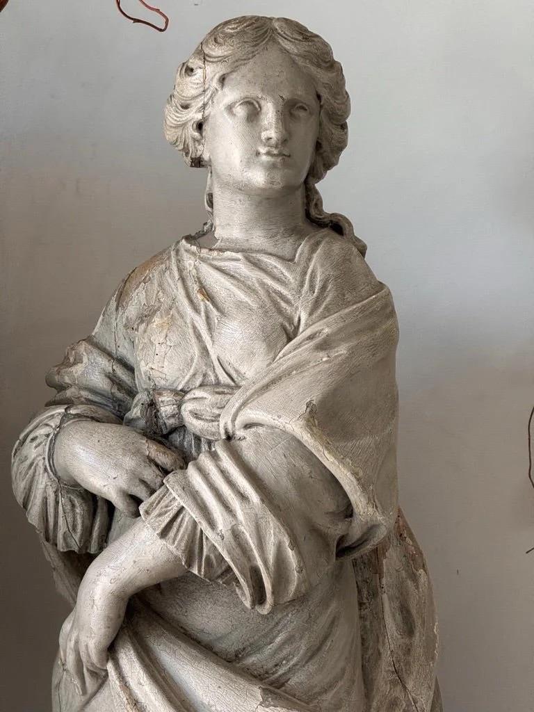 Legno Statua scolpita di un santo della fine del XVIII secolo, francese in vendita
