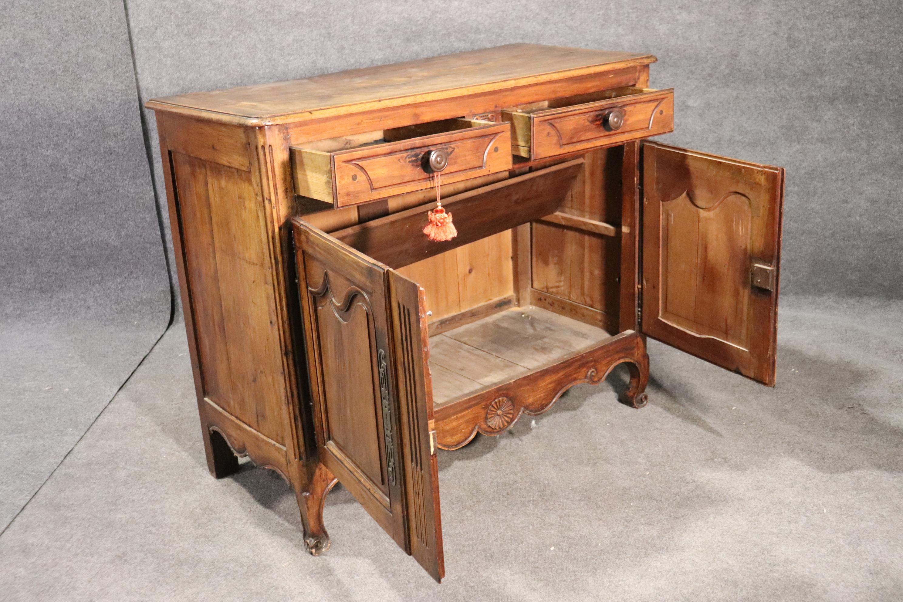 Late 18th Century Carved Walnut French Country Louis XV Server Buffet 2