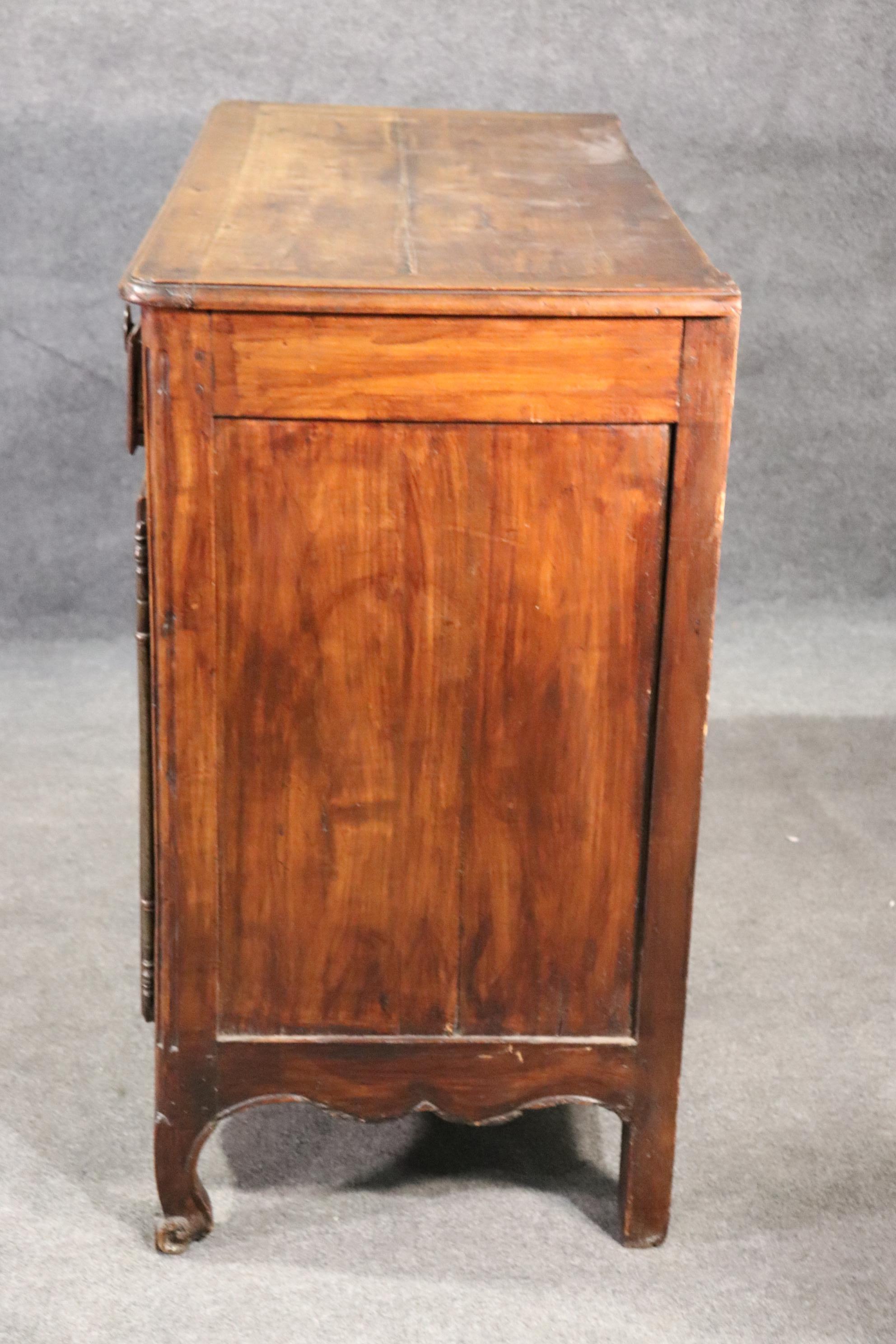 Late 18th Century Carved Walnut French Country Louis XV Server Buffet 3