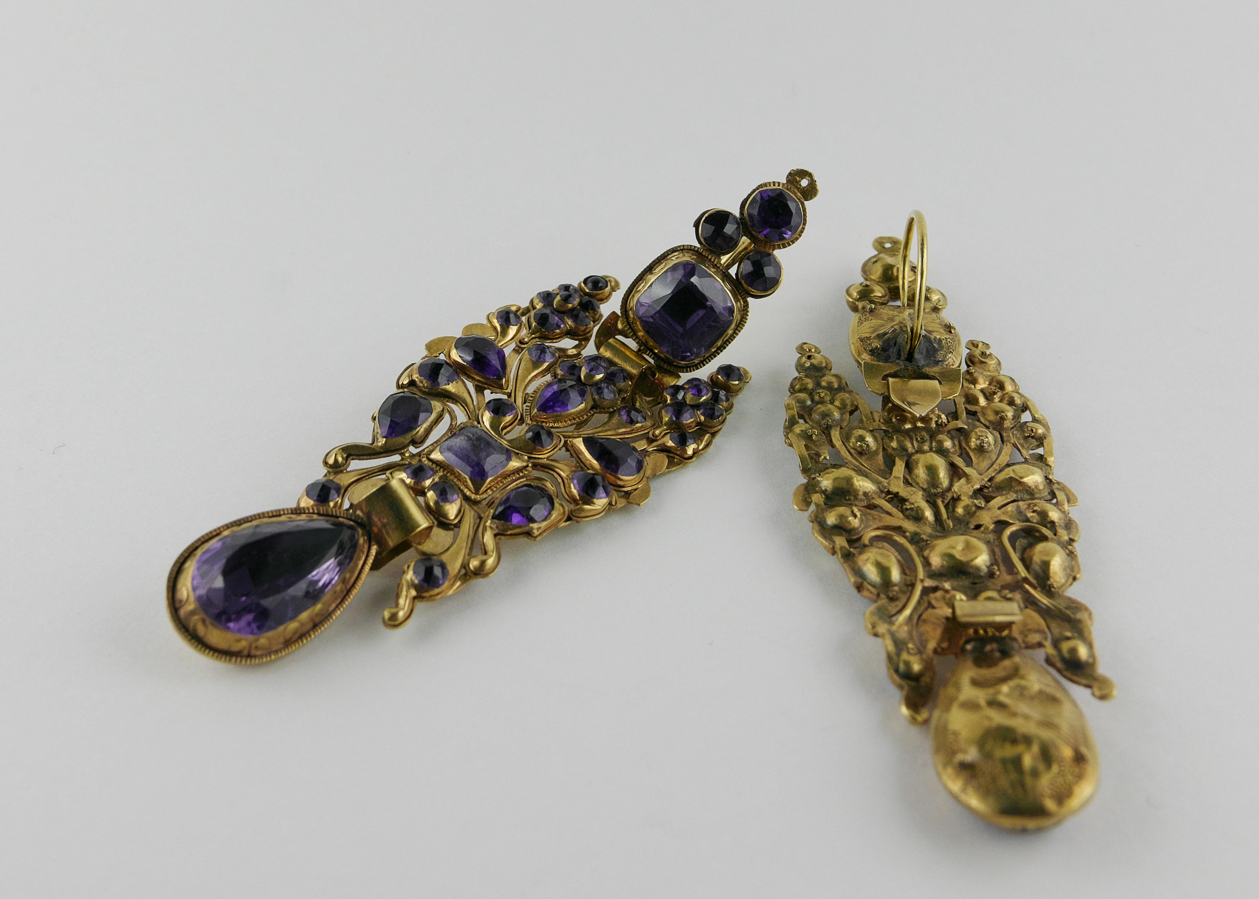 Mixed Cut Late 18th Century Catalan Gold and Amethyst Pendant Earrings For Sale