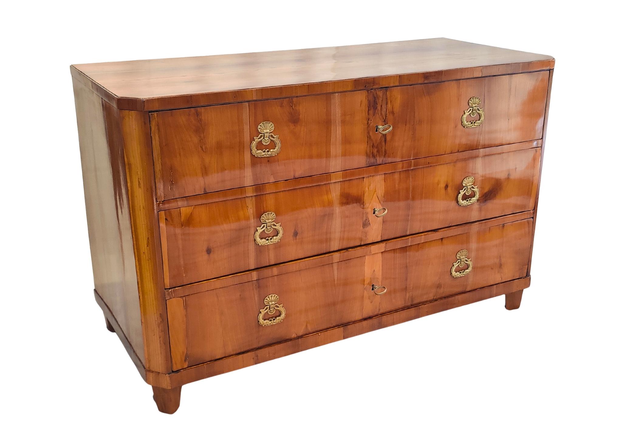 Late 18th Century Cherrywood Commode with Brass Mounts, circa 1790 For Sale 3