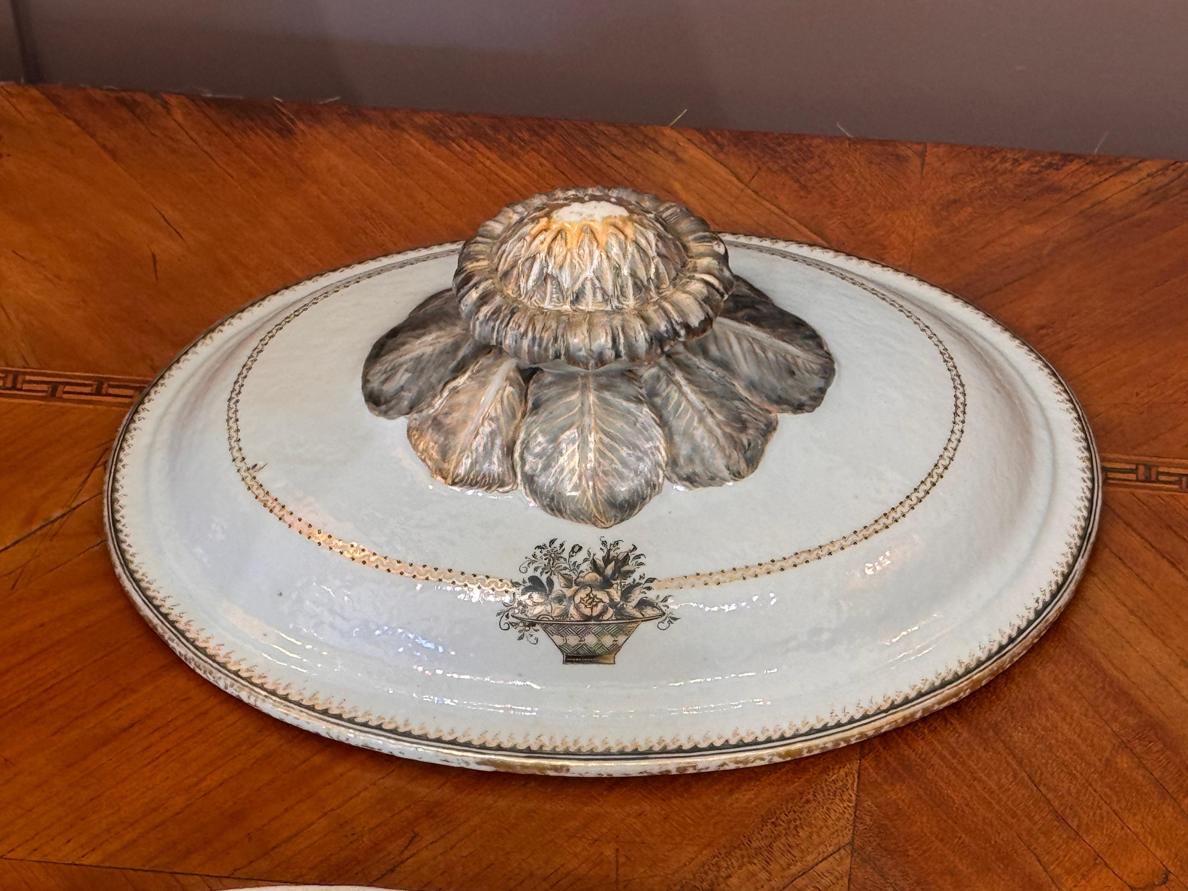Late 18th Century Chinese Export Soup Tureen and Under Platter For Sale 4