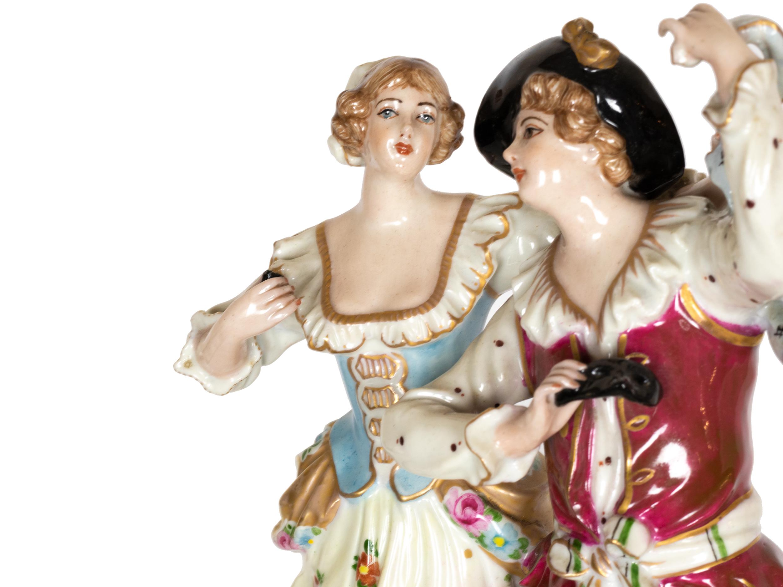 Hand-Painted Late 18th Century dancing couple figurine by Volksted For Sale