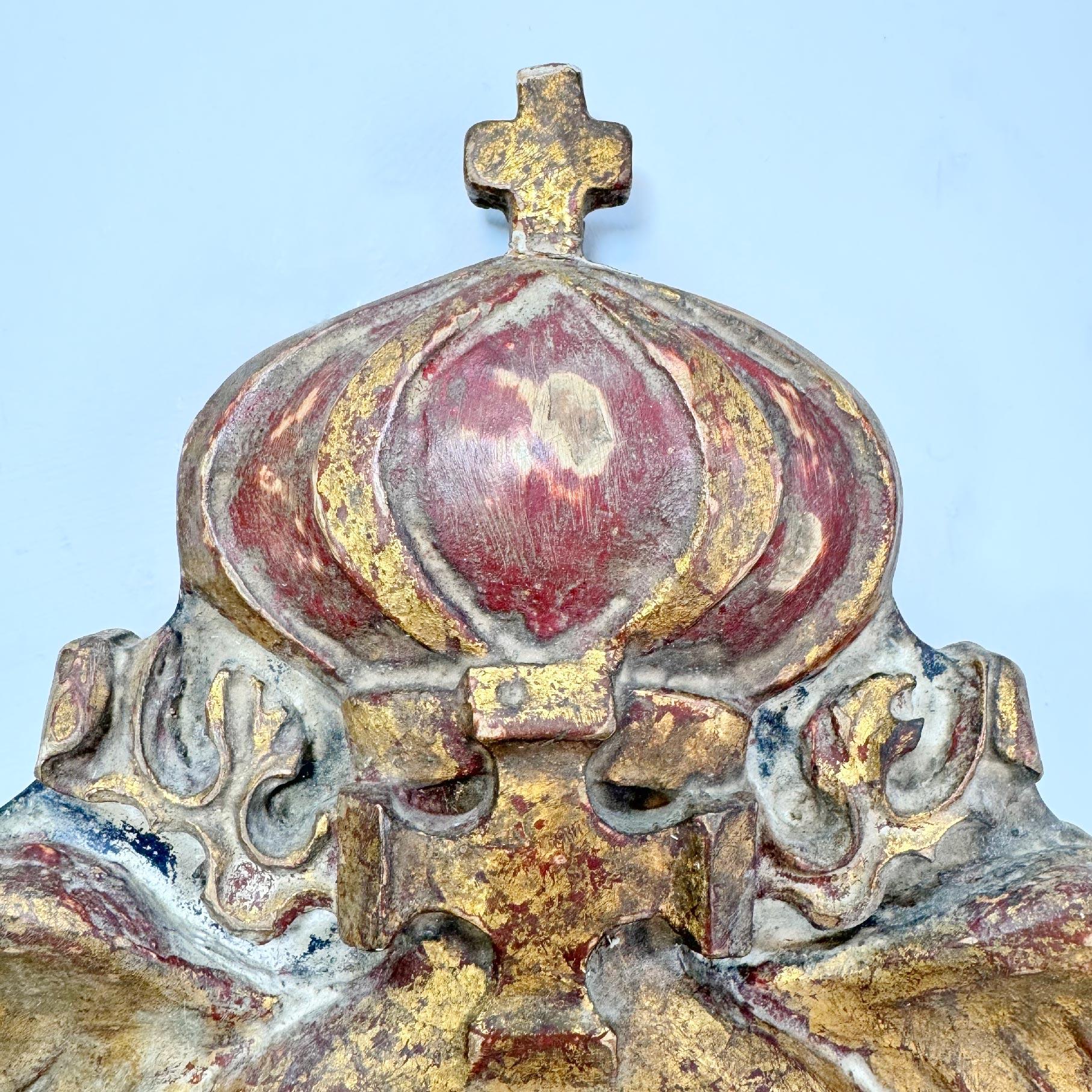 Late 18th Century Decorative Giltwood Church Mirror with Wings and Crown 3