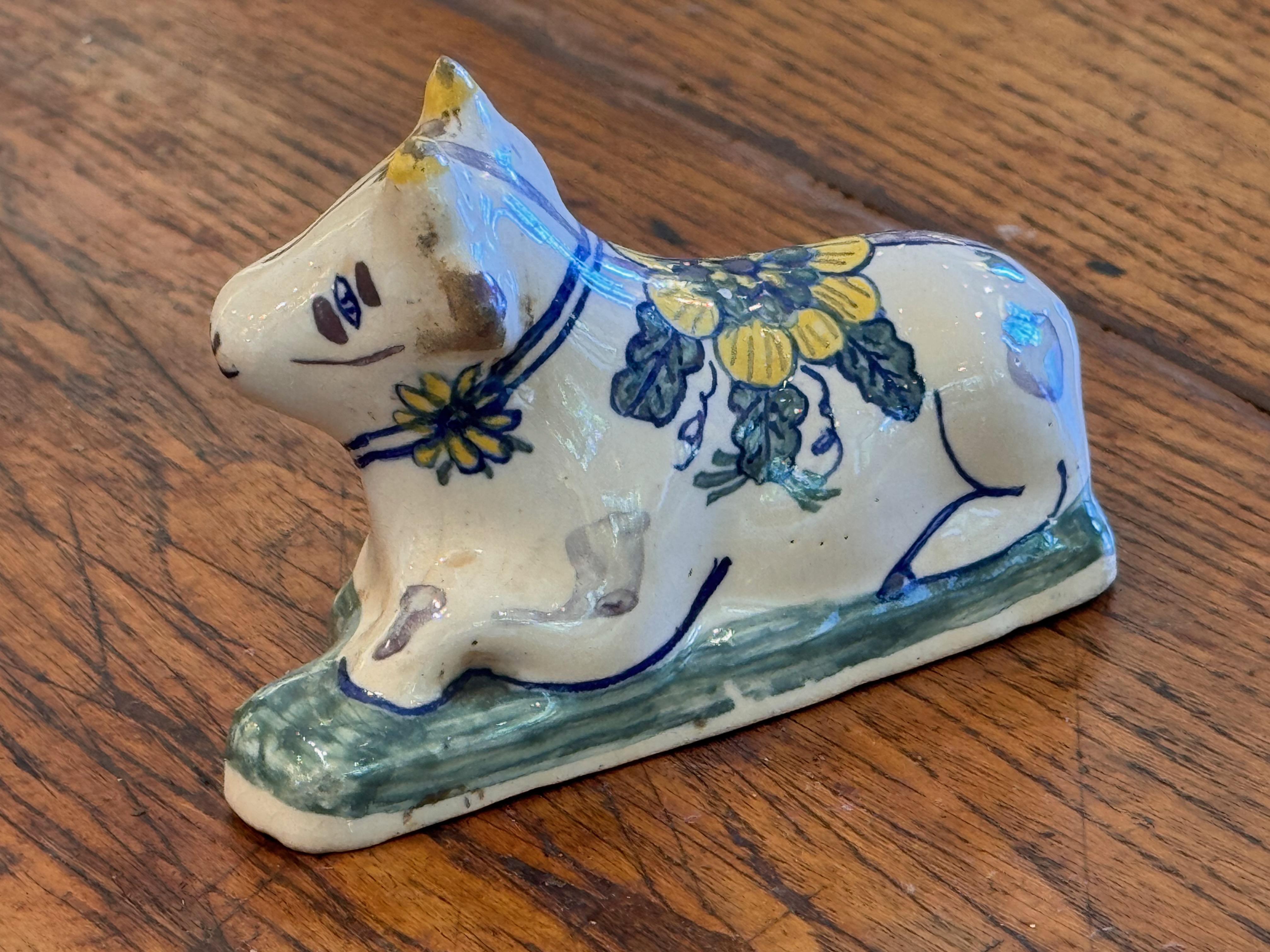 Néerlandais Figurine de vache de Delft de la fin du XVIIIe siècle en vente