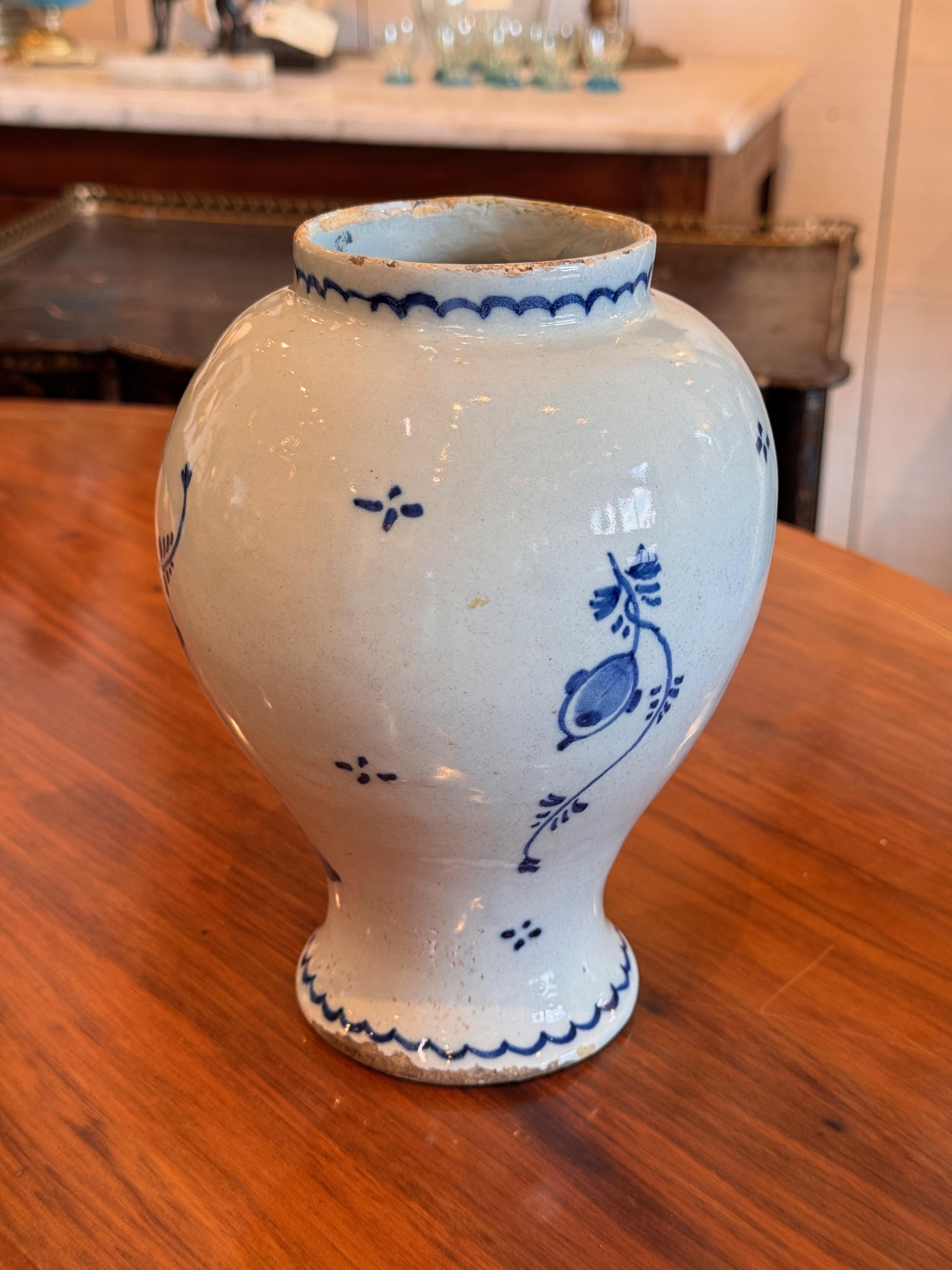 XVIIIe siècle Jarre de Delft de la fin du 18e siècle en vente