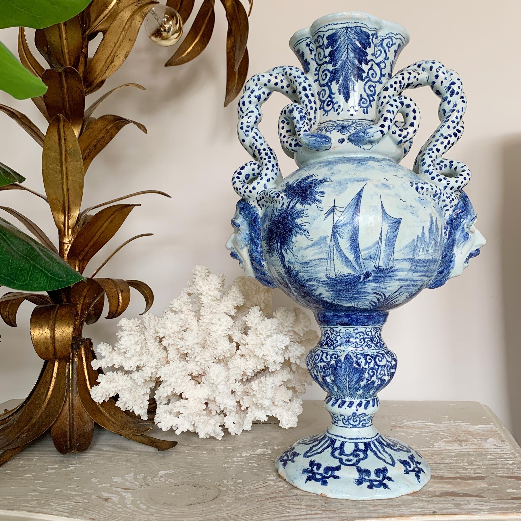  Spätes 18. Jh. Delft-Stil Bacchus-Vase mit Schlangengriff Blau & Weiß im Angebot 10