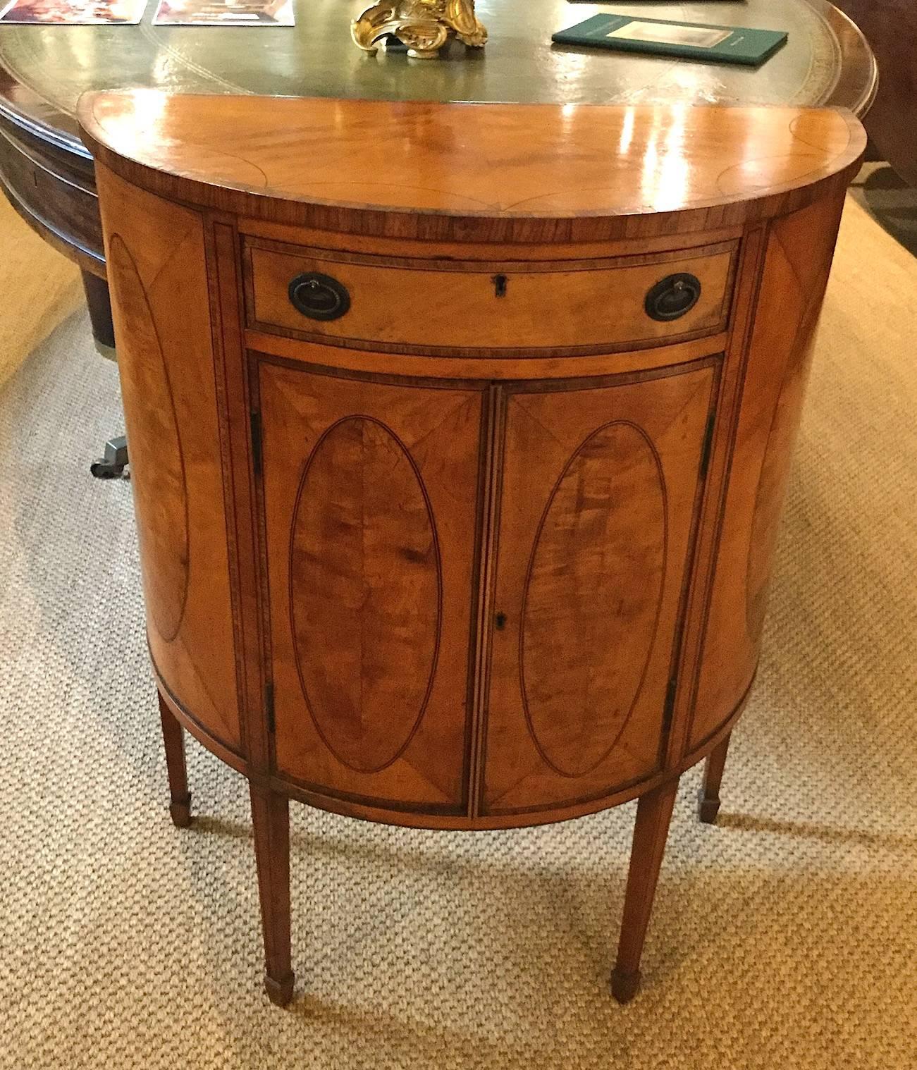 Sheraton Late 18th Century Demilune Satinwood Commode, circa 1780 For Sale