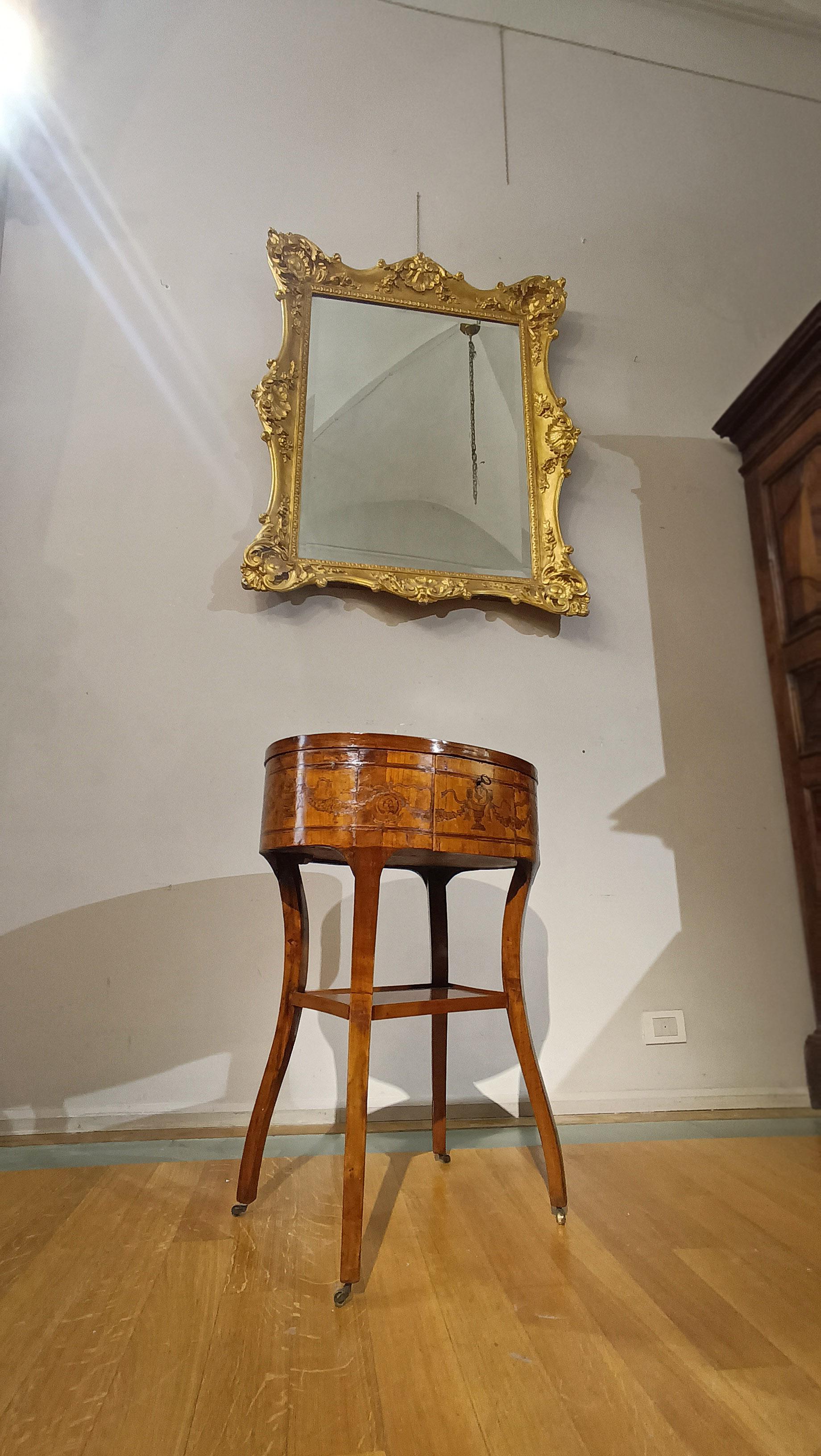TABLE À CAFÉ DIRECTOIRE DE LA FIN DU XVIIIe SIÈCLE AVEC MARQUETTES en vente 4