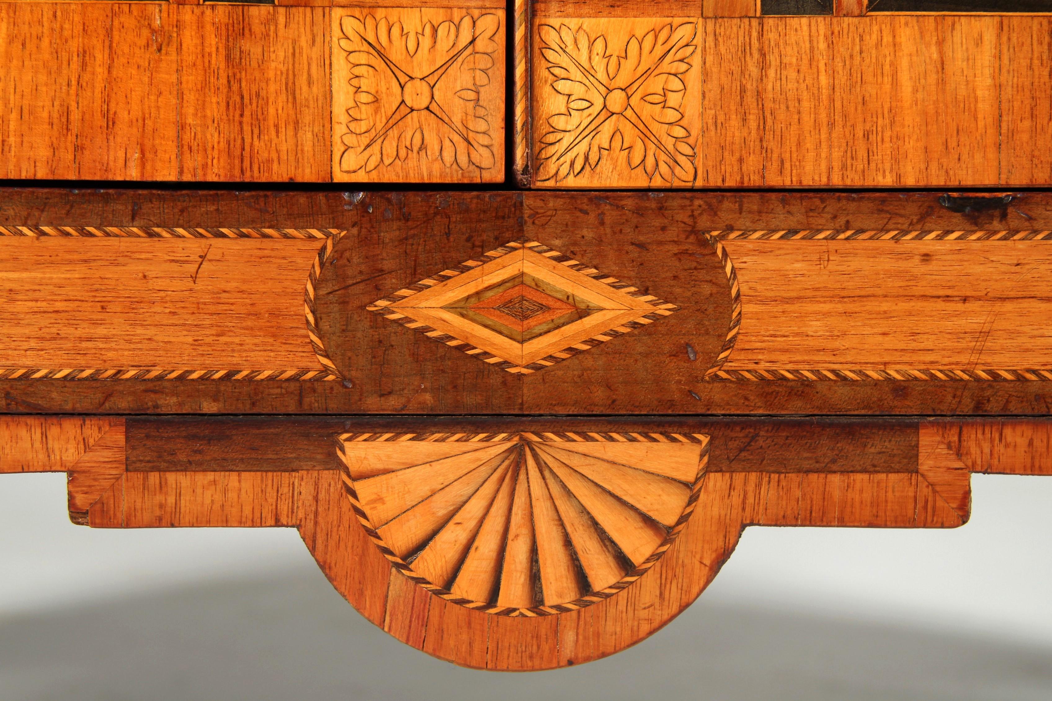 Secretario Luis XVI holandés de finales del siglo XVIII con impresionante marquetería Madera satinada en venta
