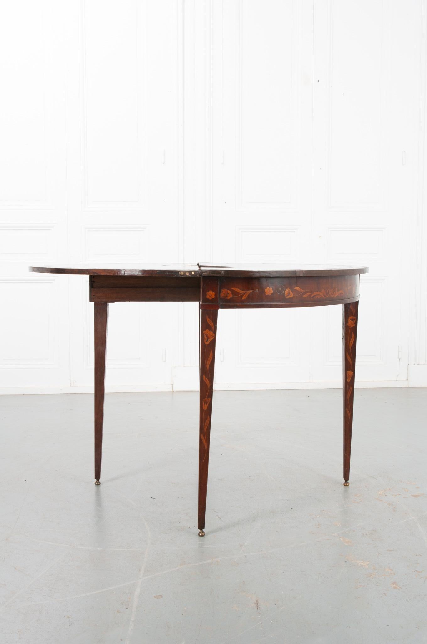 Table de jeu en marqueterie hollandaise de la fin du XVIIIe siècle en vente 3