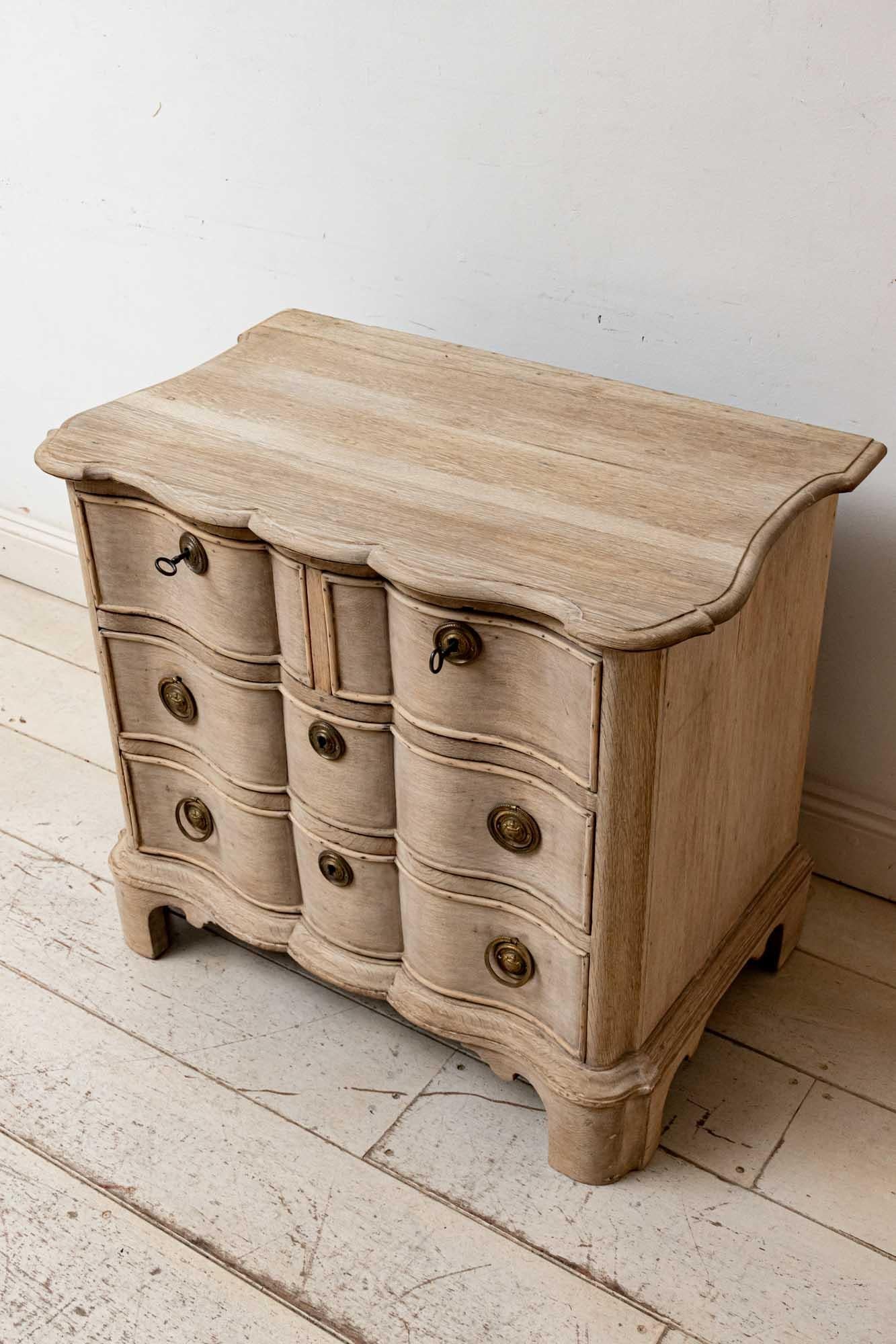 Bleached Late 18th Century Dutch Oak Four-Drawer Undulating Front Commode