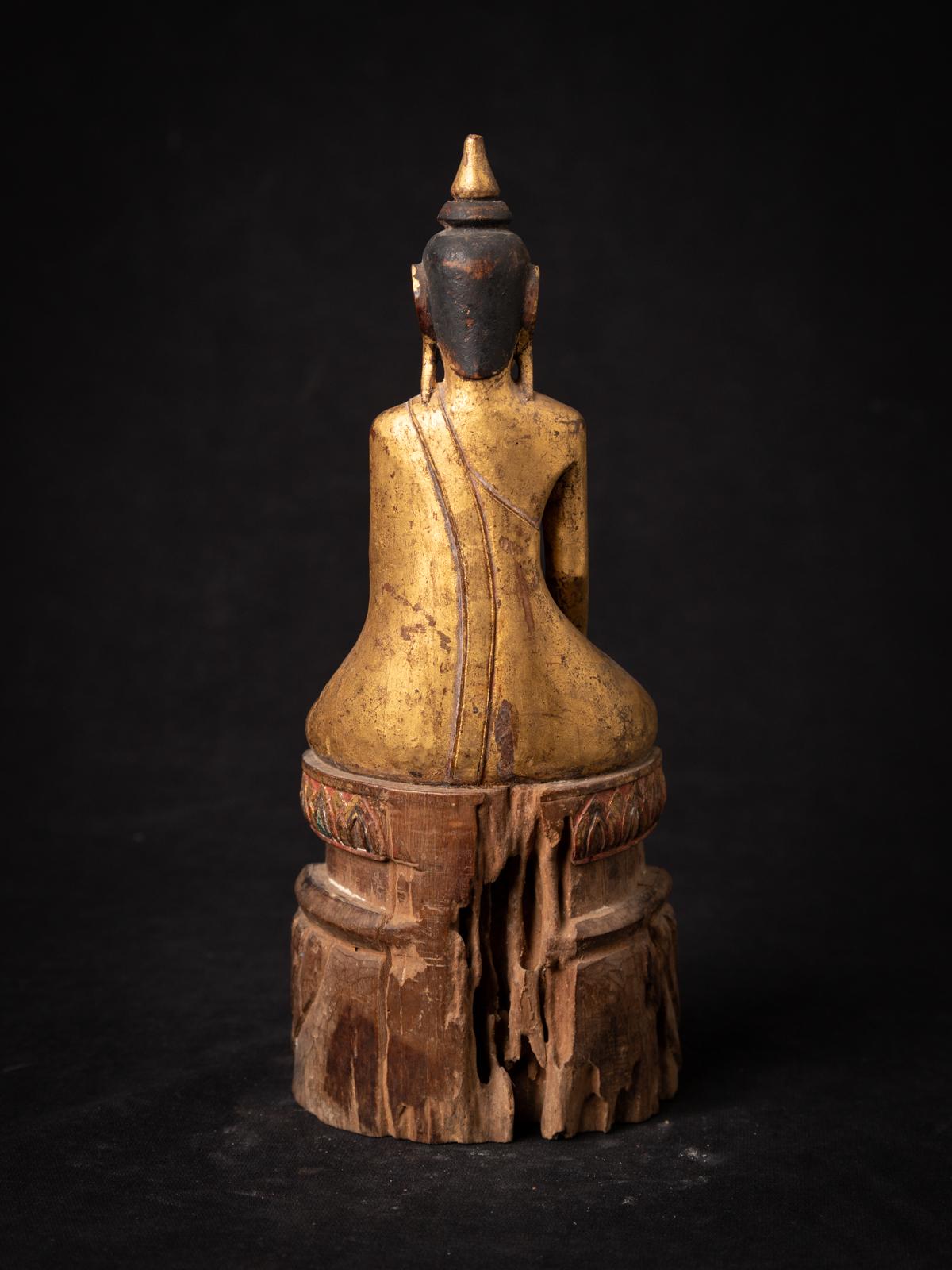 Wood Late 18th Century - Early 19th Century Antique wooden Thai Buddha statue