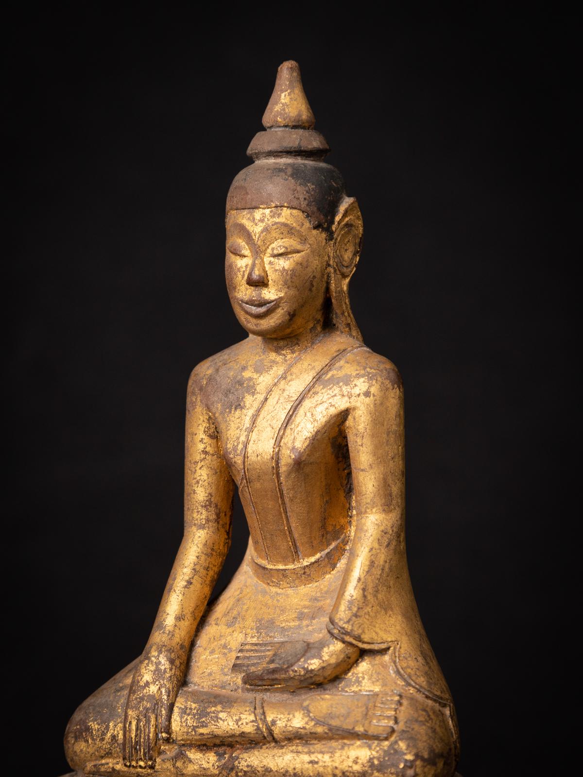 Late 18th Century - Early 19th Century Antique wooden Thai Buddha statue 5