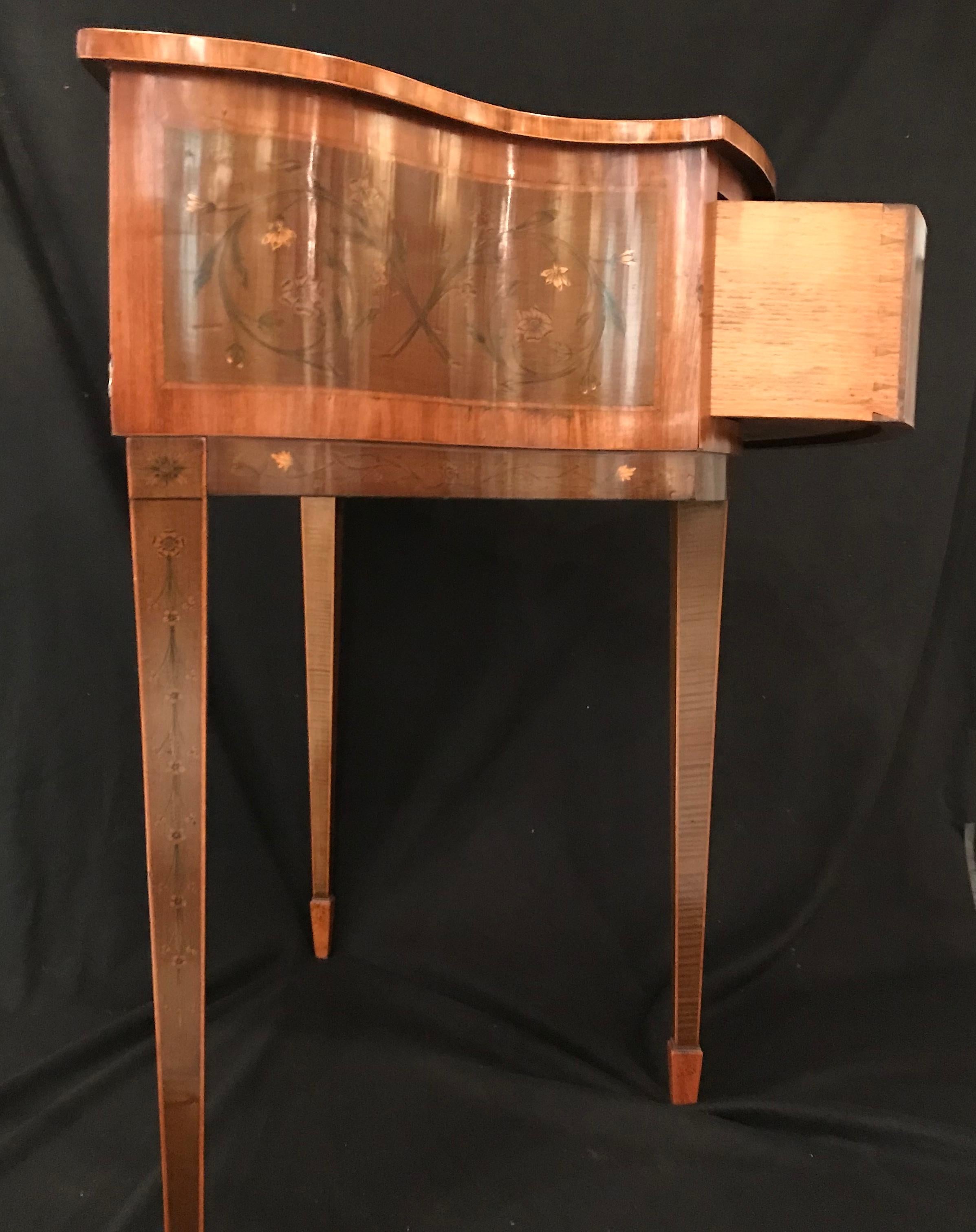 Late 18th Century Edwards & Roberts Tulipwood Ornate Floral Design Side Table In Good Condition For Sale In Shrewsbury, GB