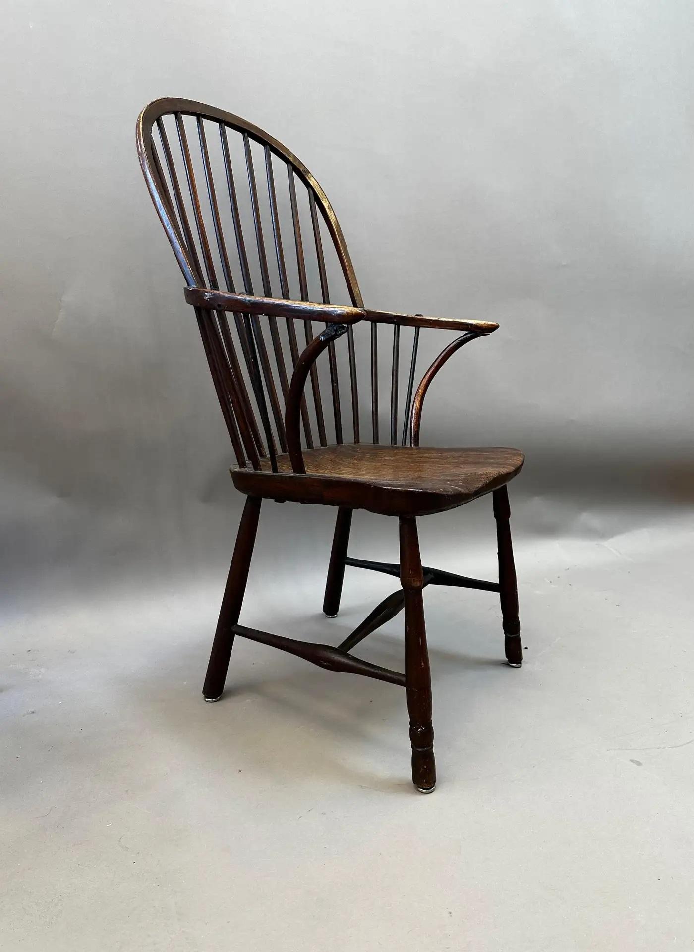 Late 18th Century English Ash and Elm Windsor Armchair For Sale 1