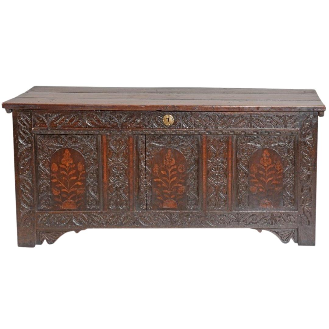 Late 18th Century English Carved Oak Blanket Chest In Good Condition For Sale In Alpharetta, GA