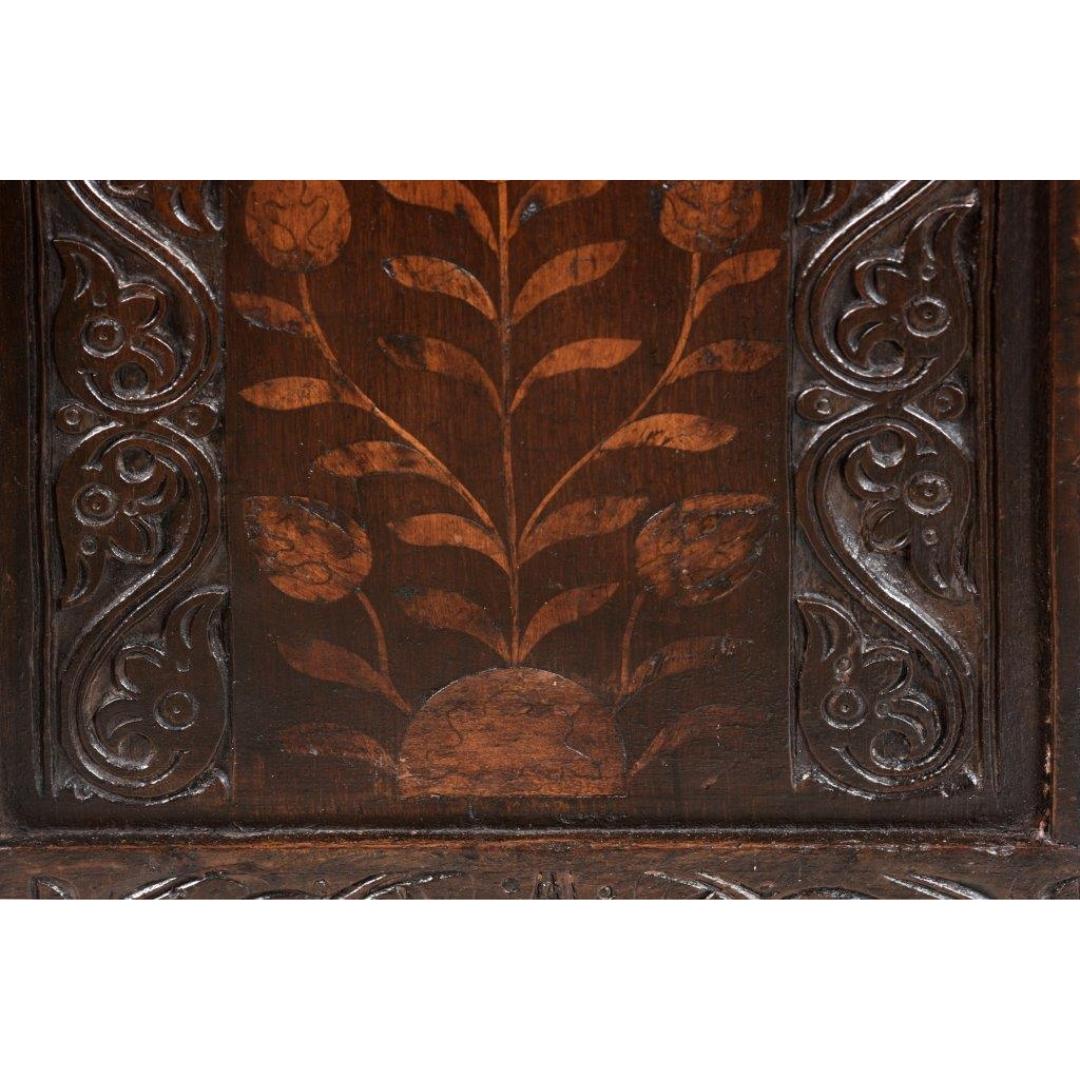 Late 18th Century English Carved Oak Blanket Chest For Sale 4