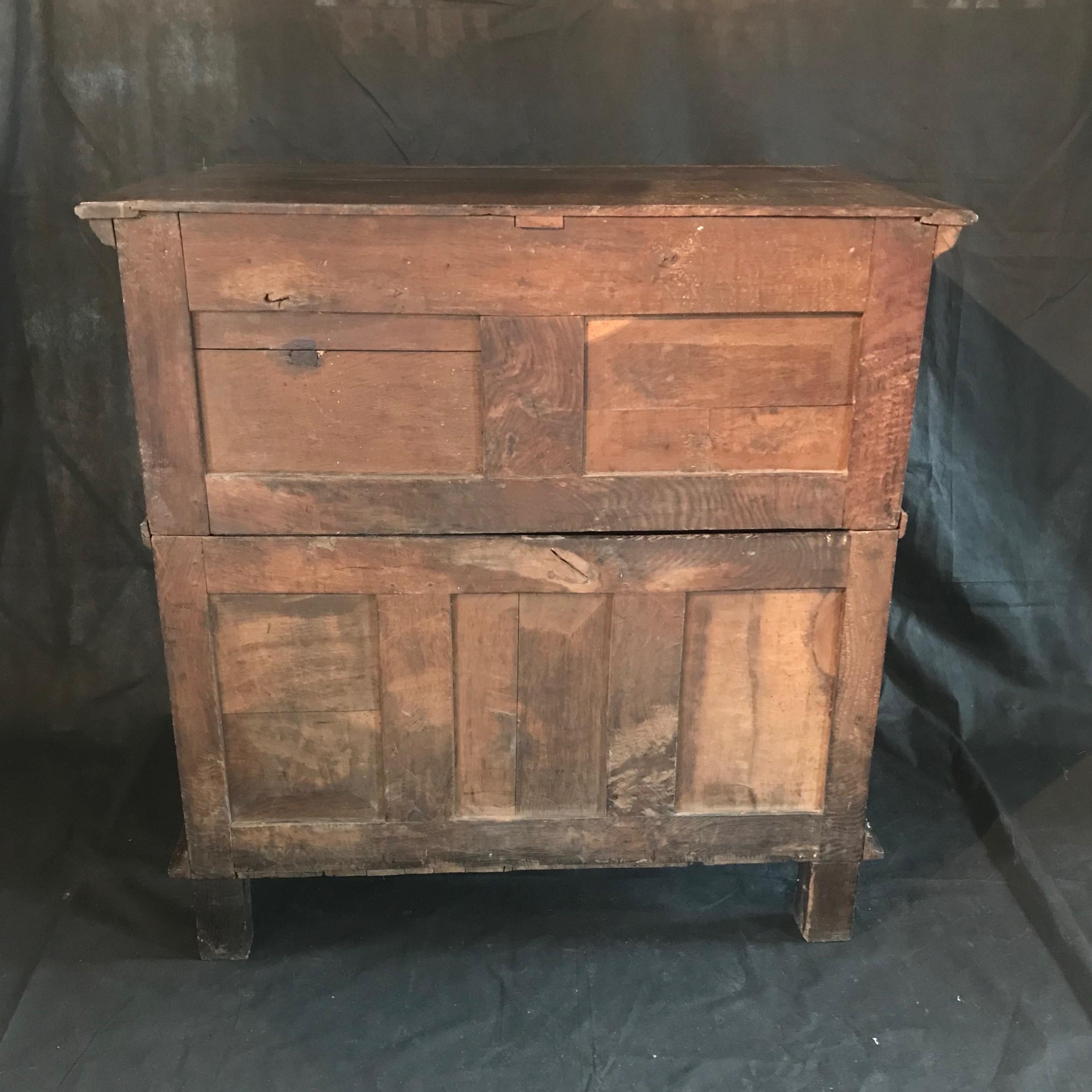 Late 18th Century English Charles II Oak Chest of Drawers For Sale 8