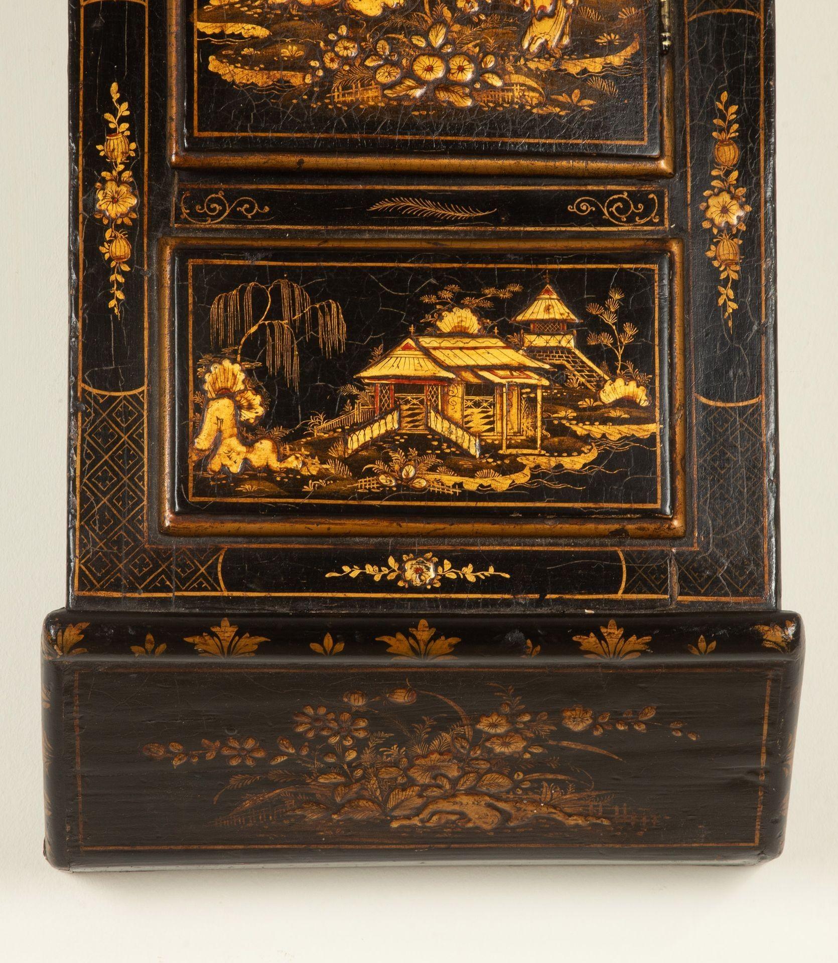 Late 18th Century English Chinoiserie Tavern Clock For Sale 2