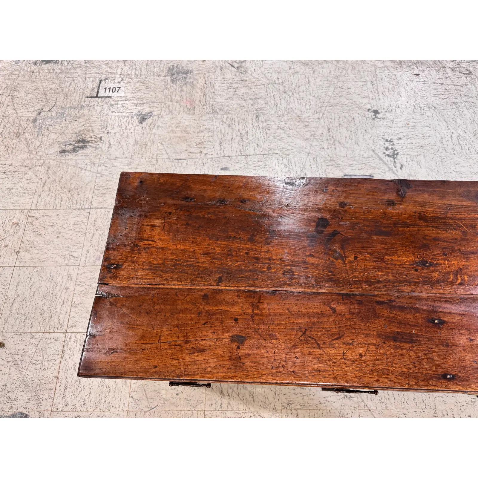 Base per comò inglese della fine del XVIII secolo in vendita 3