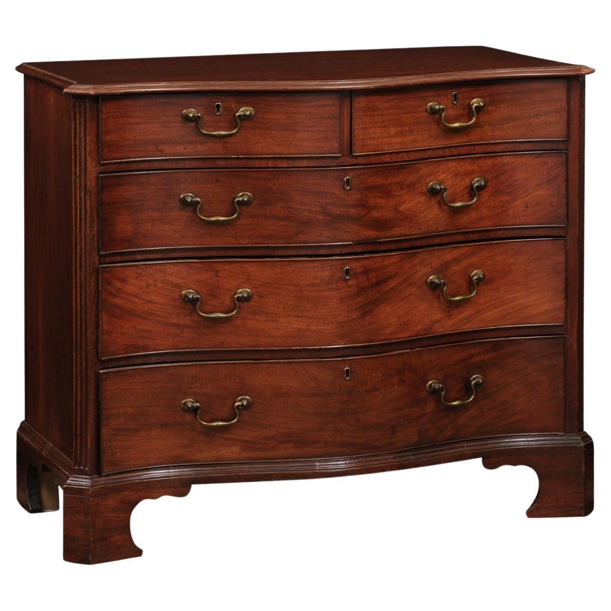 Late 18th Century English George III Mahogany Serpentine Chest with 5 Drawers