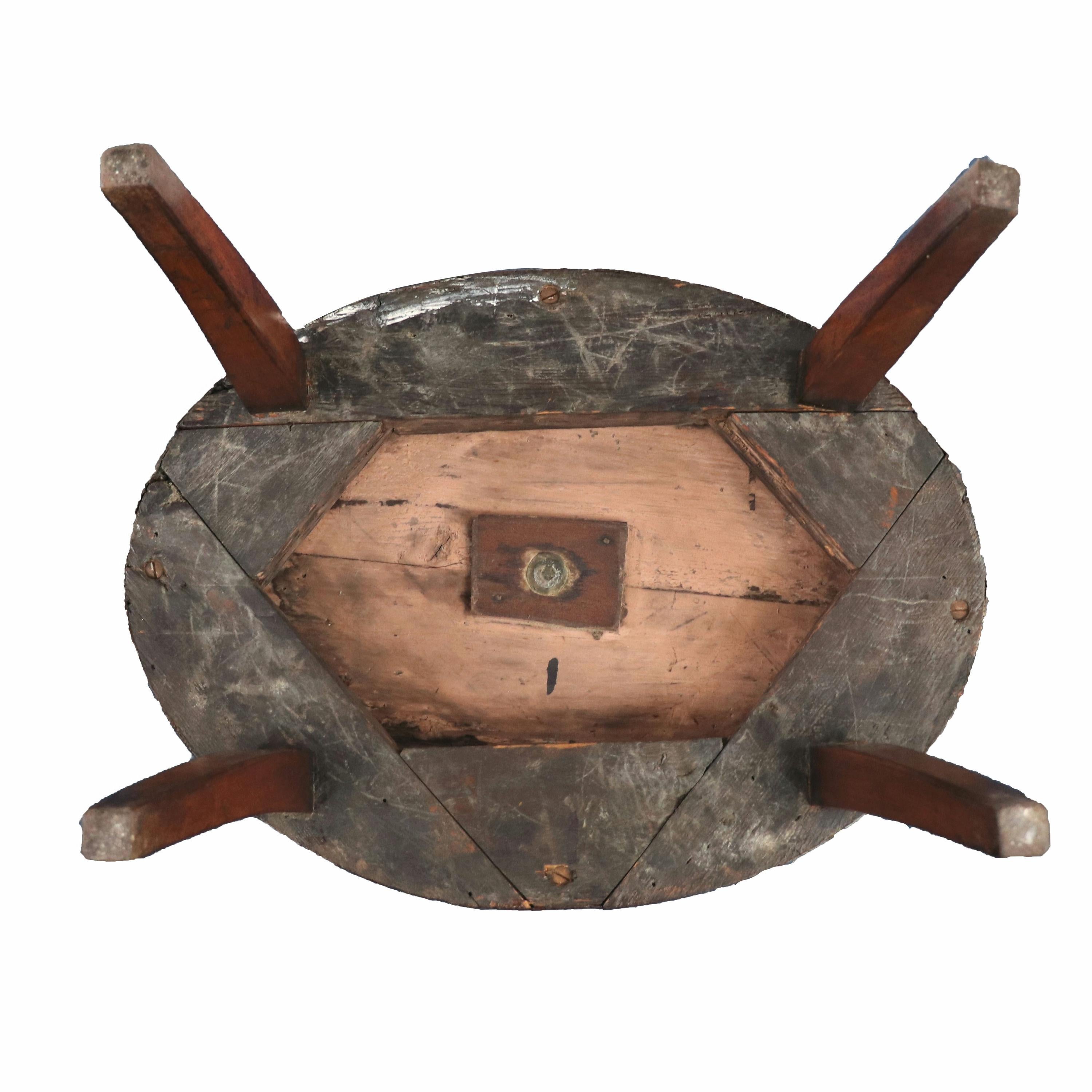 Cellarette ovale en acajou à double bandeau de la fin du XVIIIe siècle de George III (Angleterre) en vente 6