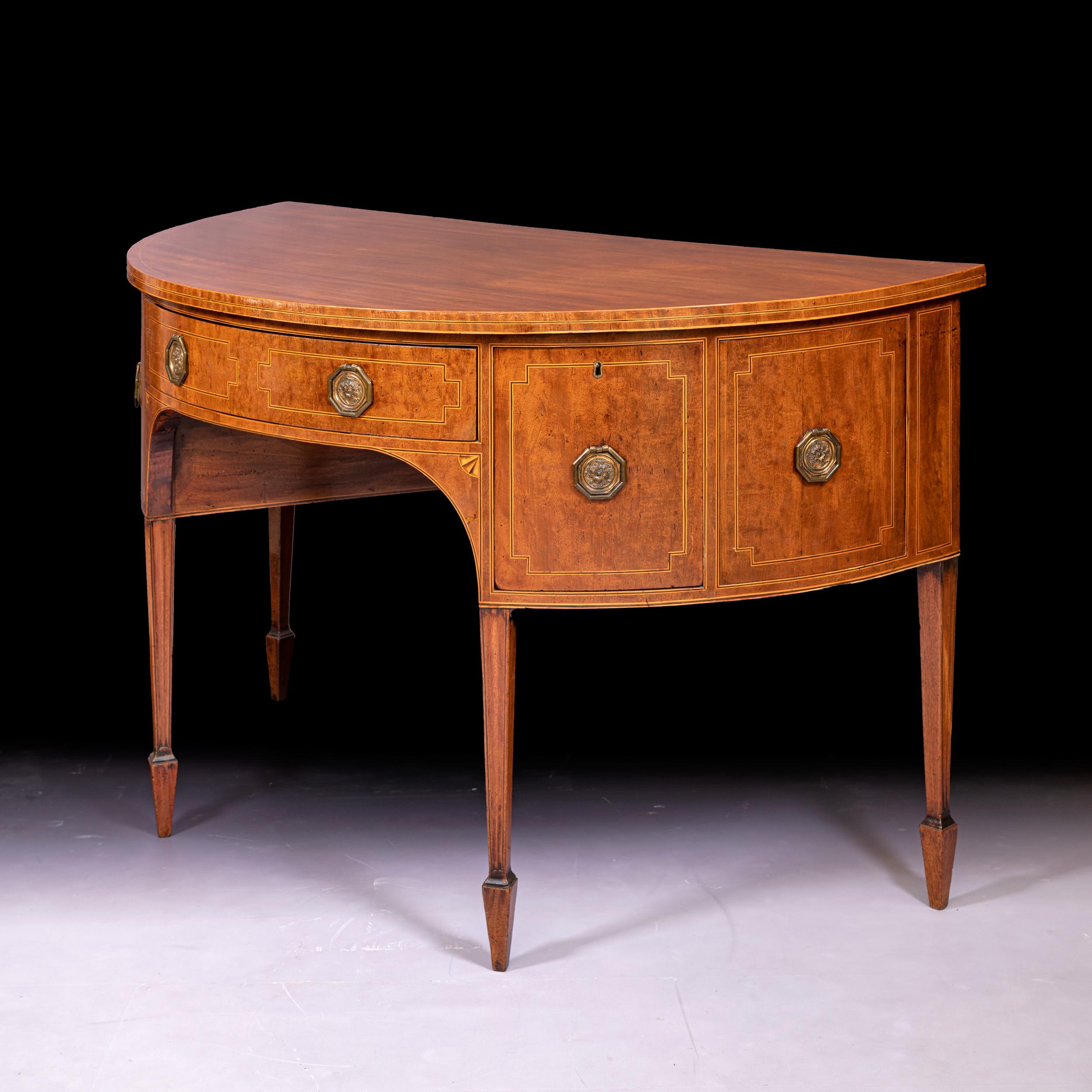 Late 18th Century English Georgian Mahogany Bow Fronted Sideboard In Good Condition For Sale In Dublin, IE