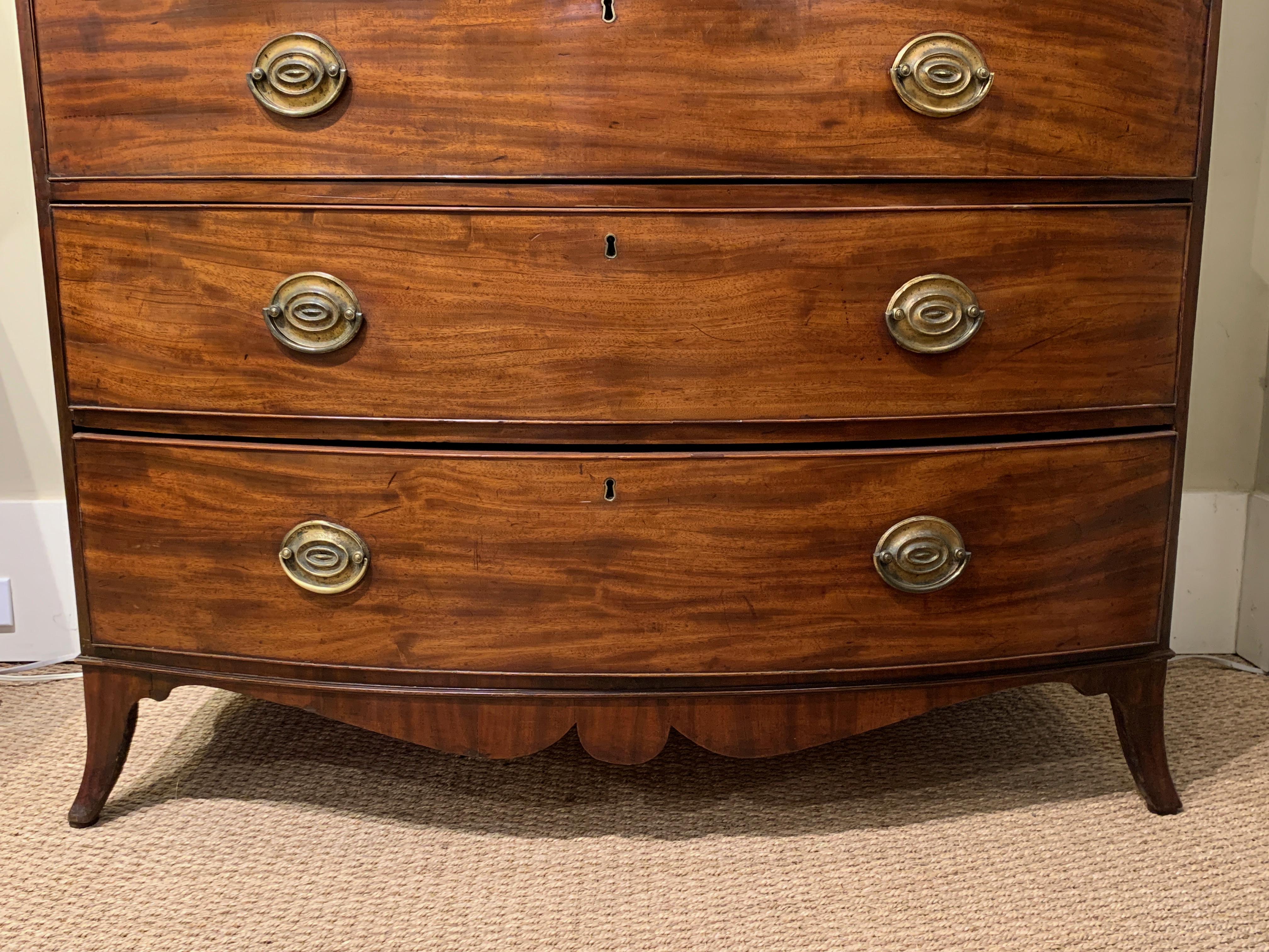 Late 18th Century English Mahogany Bowfront Chest on Chest 3