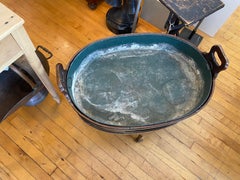 Cantinetta in mogano inglese della fine del XVIII secolo con bordatura in ottone e rivestimento in zinco