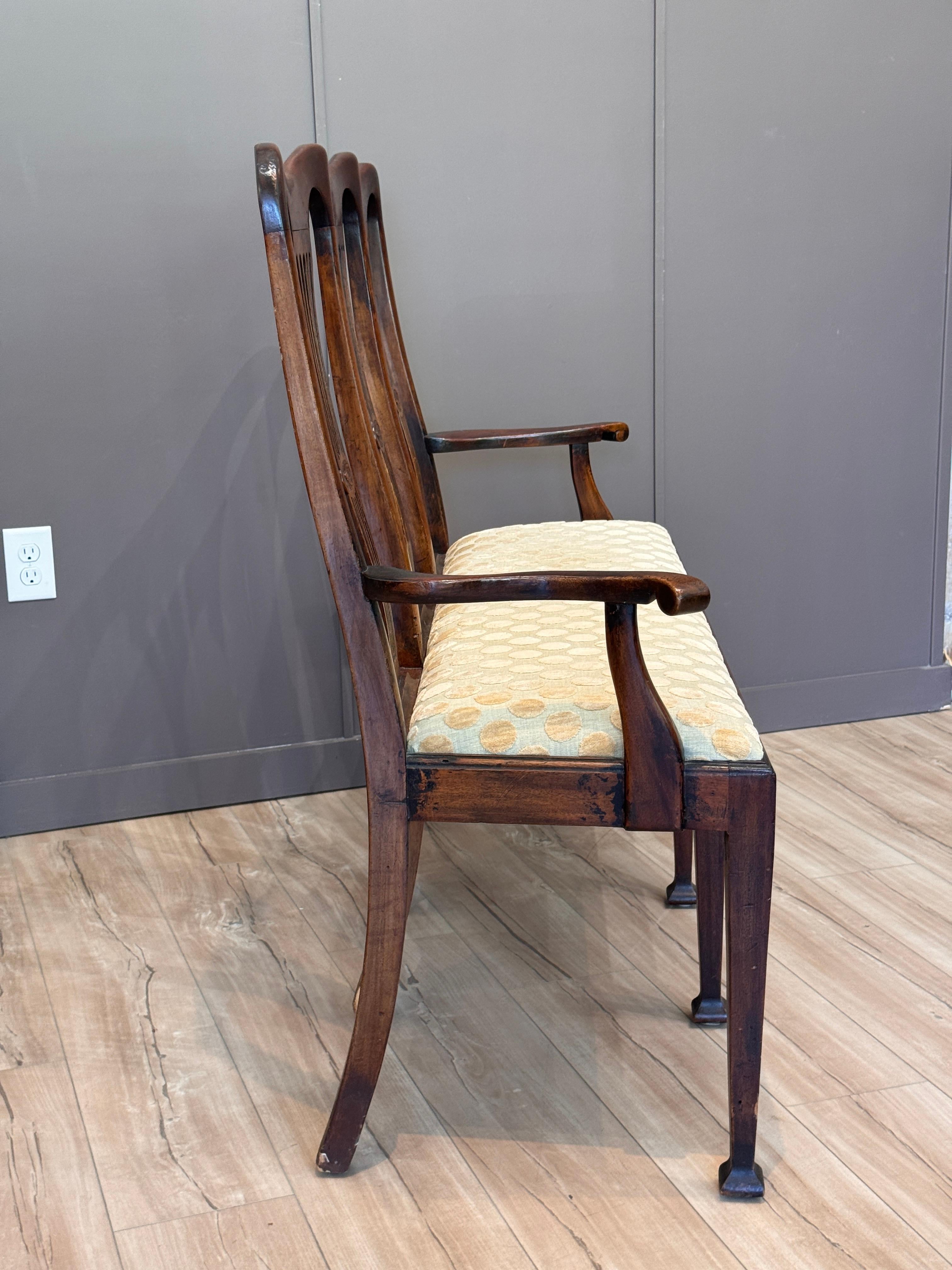 Fin du XVIIIe siècle Anglais Mahogany George III Three-Seater Hall Bench en vente 6