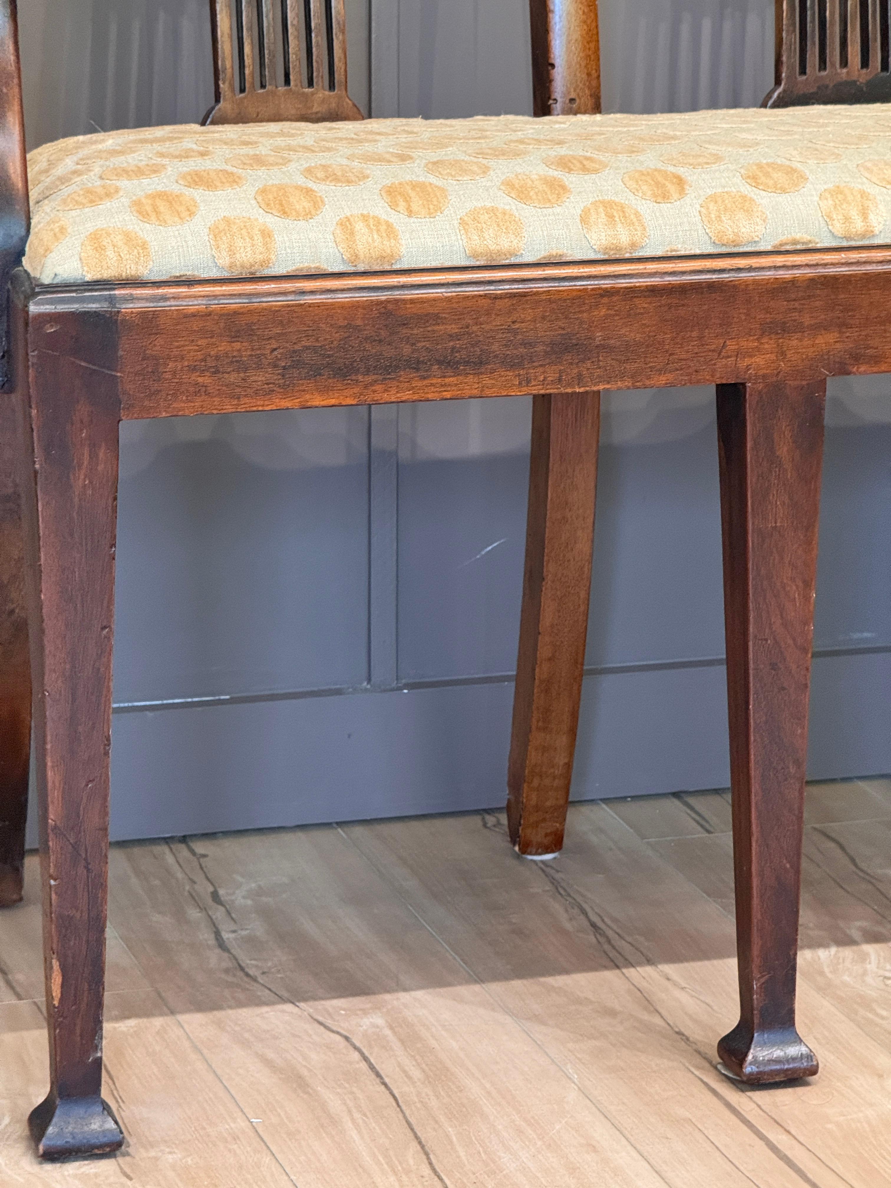 Fin du XVIIIe siècle Anglais Mahogany George III Three-Seater Hall Bench en vente 1