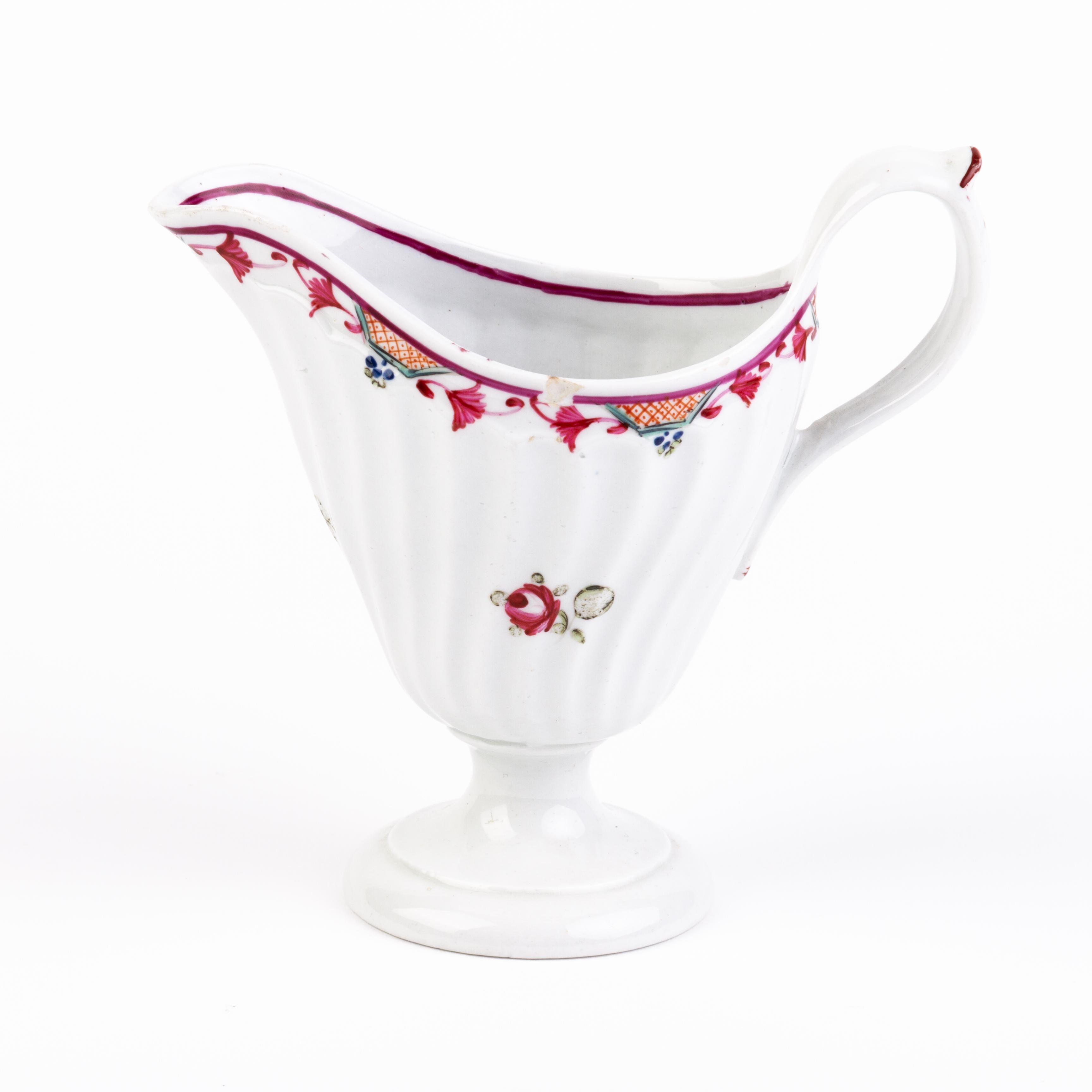 Hand-Painted Late 18th Century English Newhall Porcelain Georgian Cream Jug  For Sale