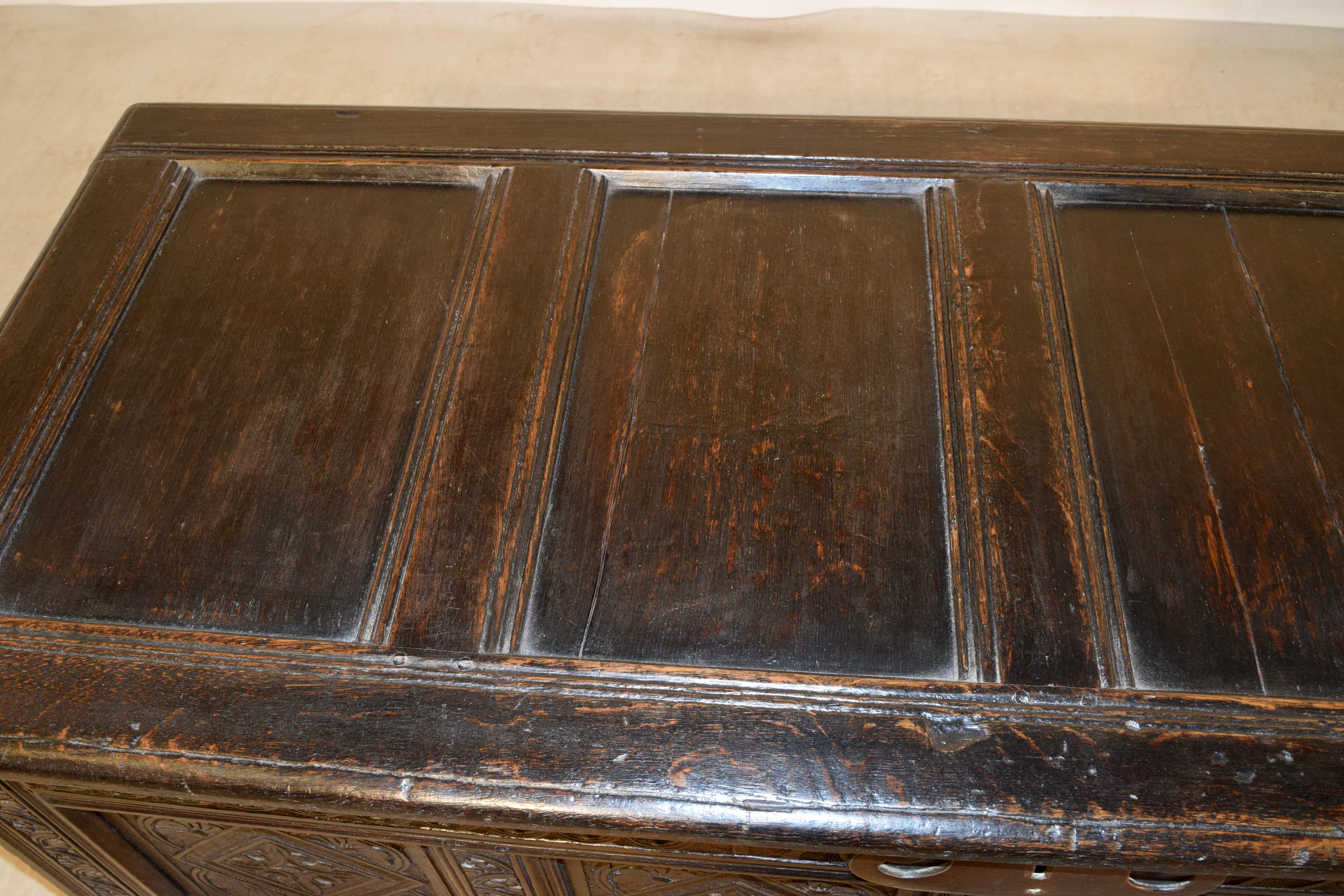 Late 18th Century English Oak Blanket Chest For Sale 5