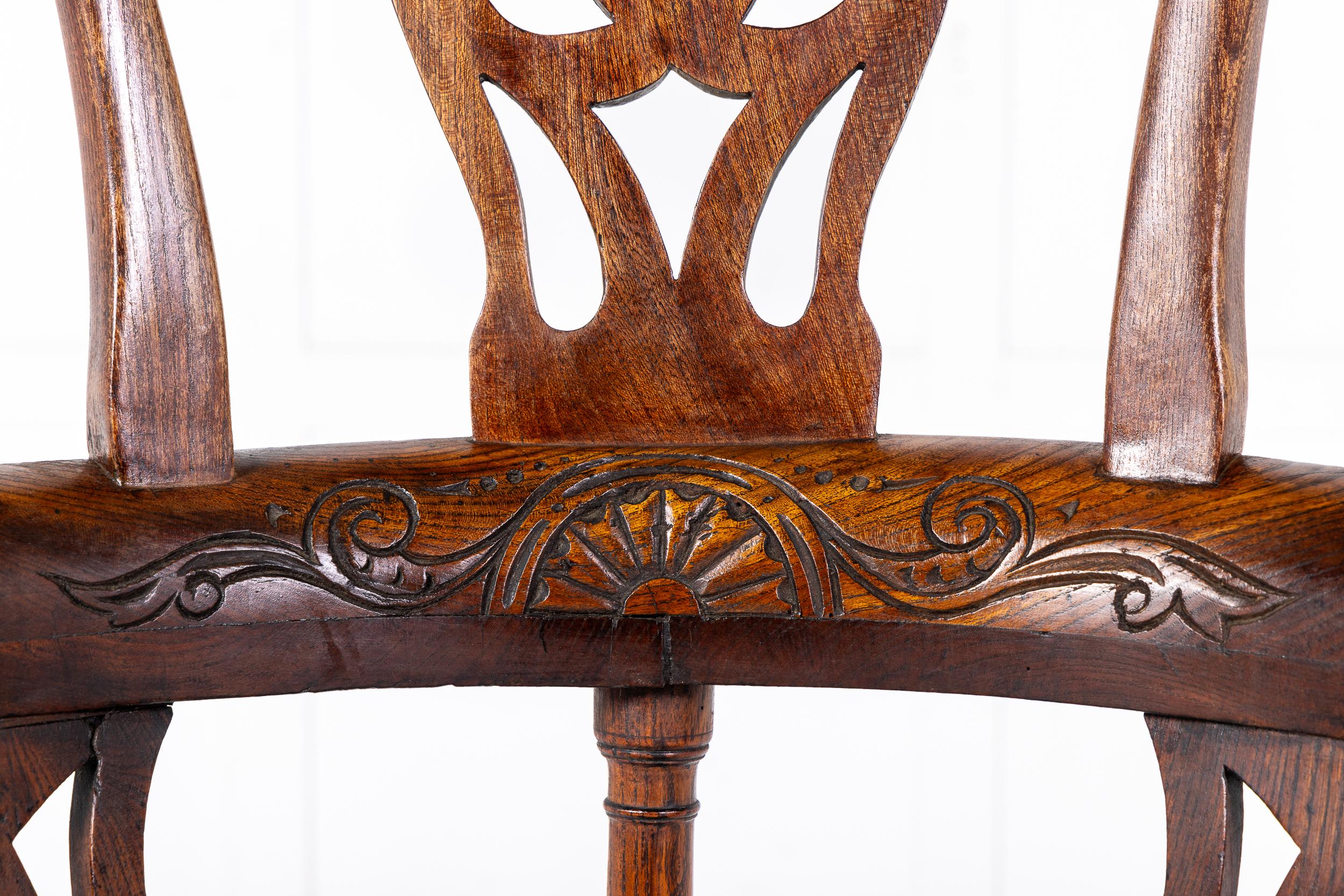 Late 18th Century English Oak Corner Chair For Sale 1