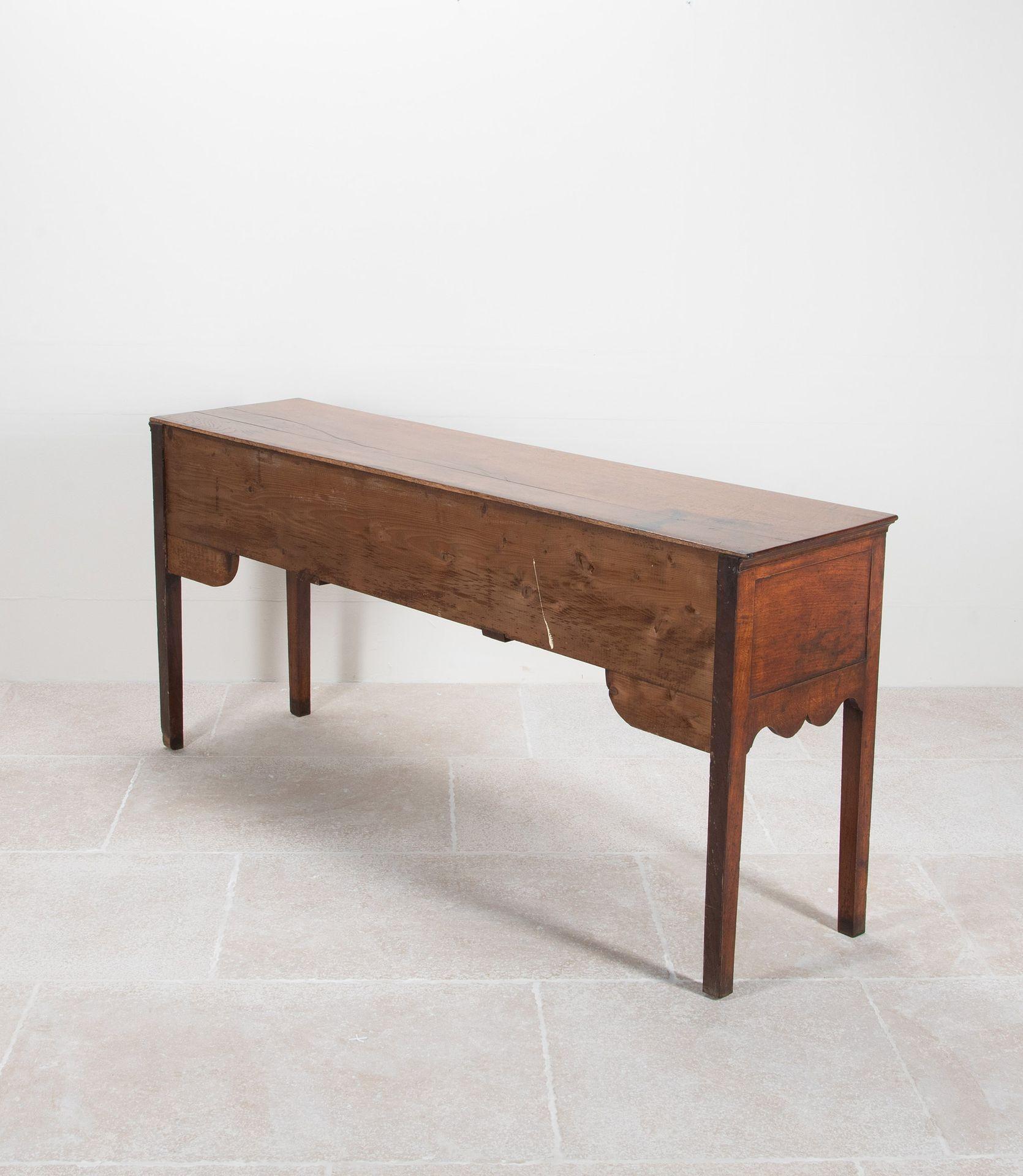 Late 18th Century English Oak Side Table In Good Condition In Gloucestershire, GB