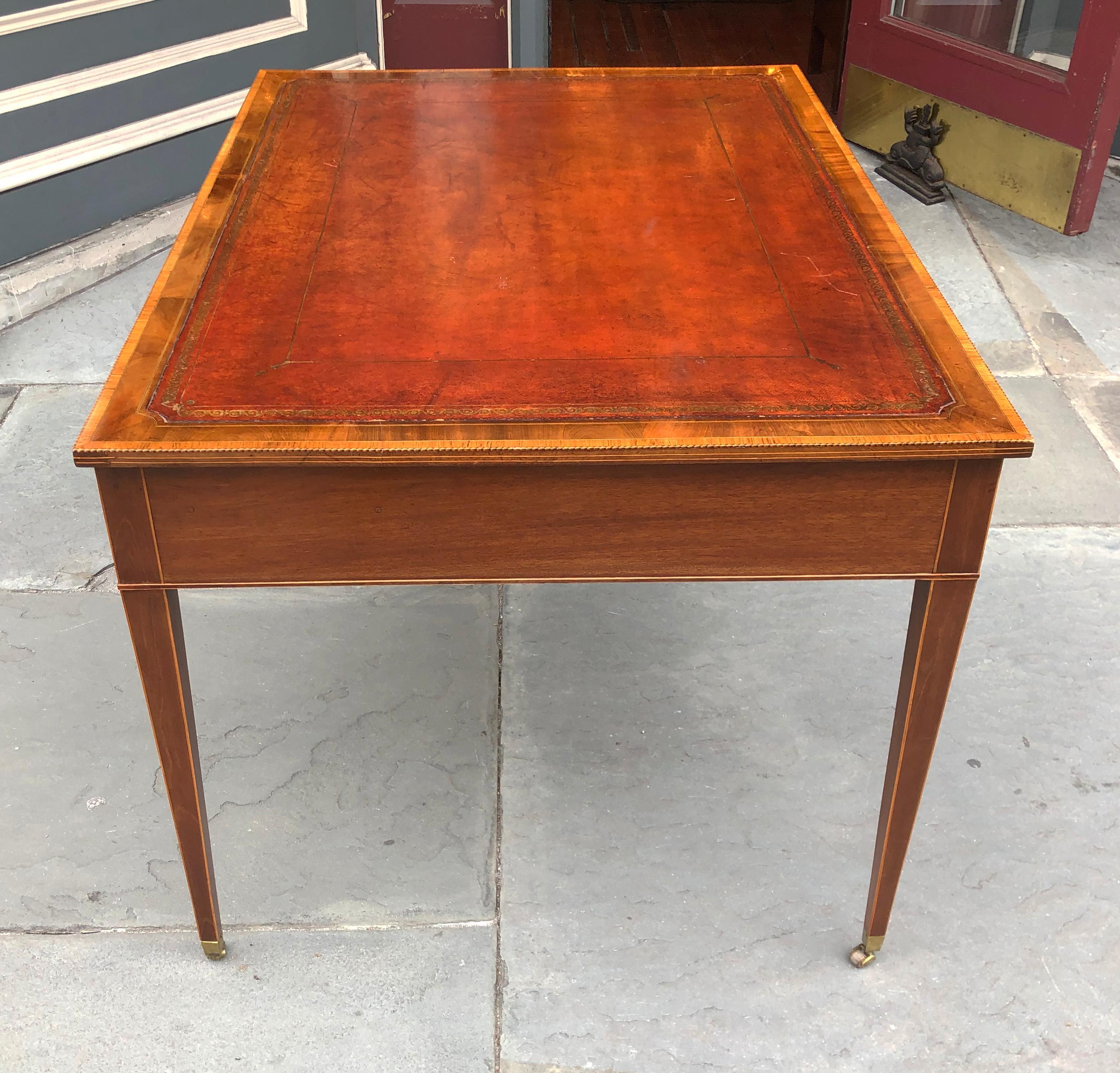 Late 18th Century English Partners Desk In Good Condition In Charleston, SC