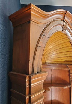 Late 18th Century English Pine Corner Cupboard with Shell Top and Shaped Shelves