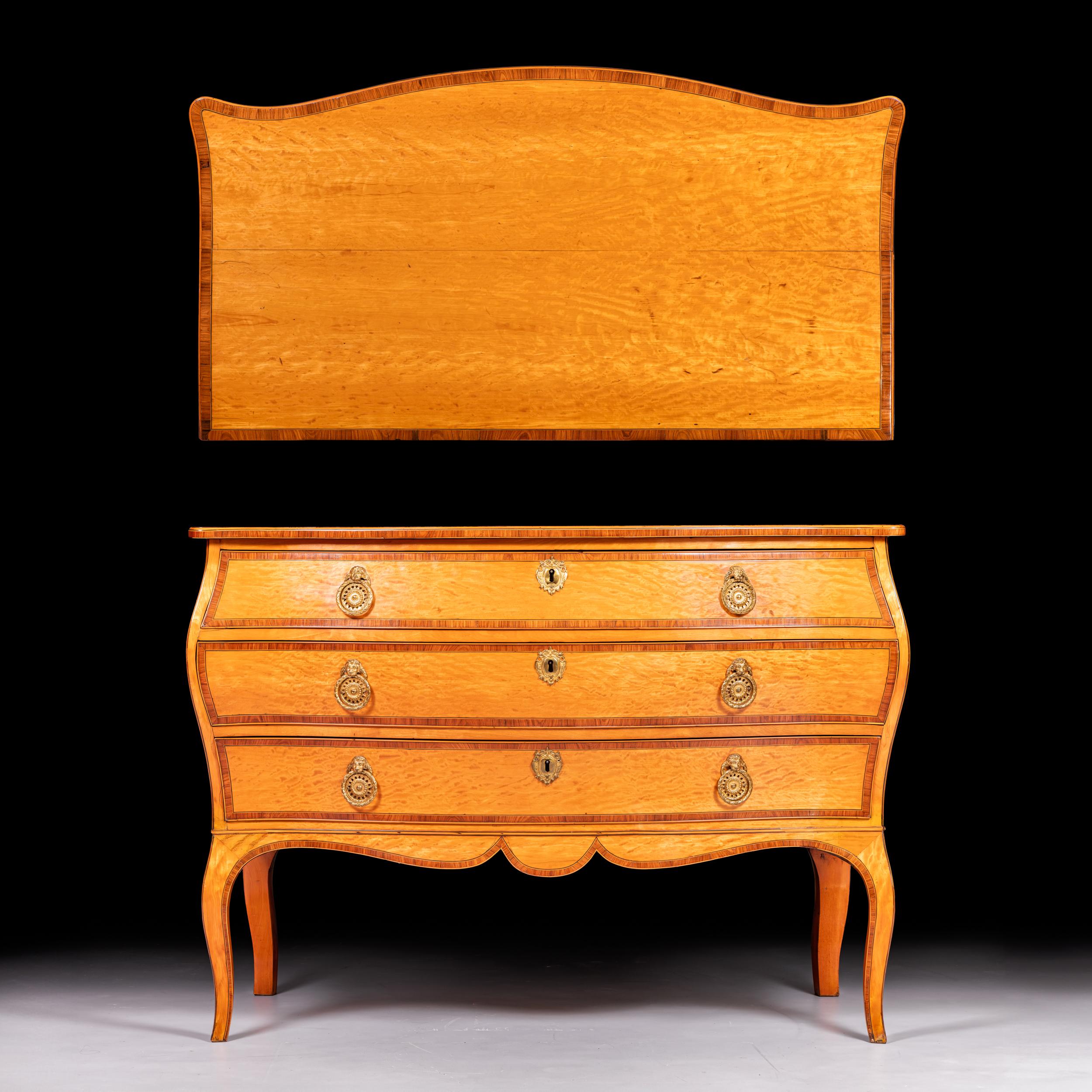 Georgian Late 18th Century English Satinwood Commode Of Bombe Form For Sale