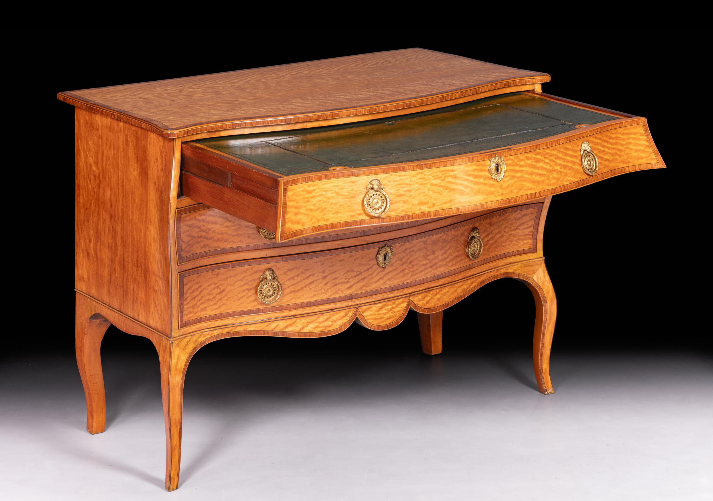 Late 18th Century English Satinwood Commode Of Bombe Form For Sale 5