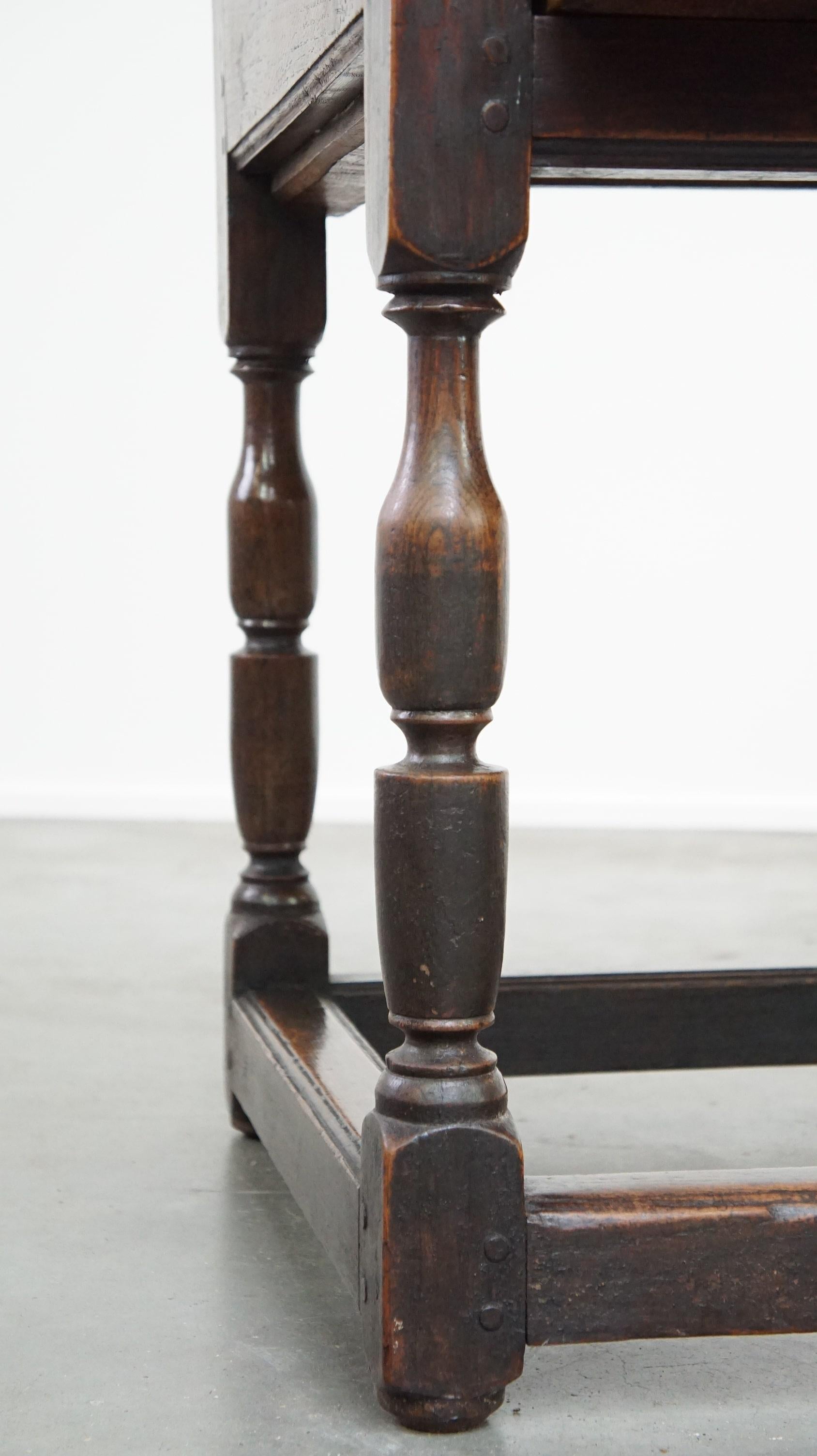Table d'appoint anglaise de la fin du XVIIIe siècle en vente 7
