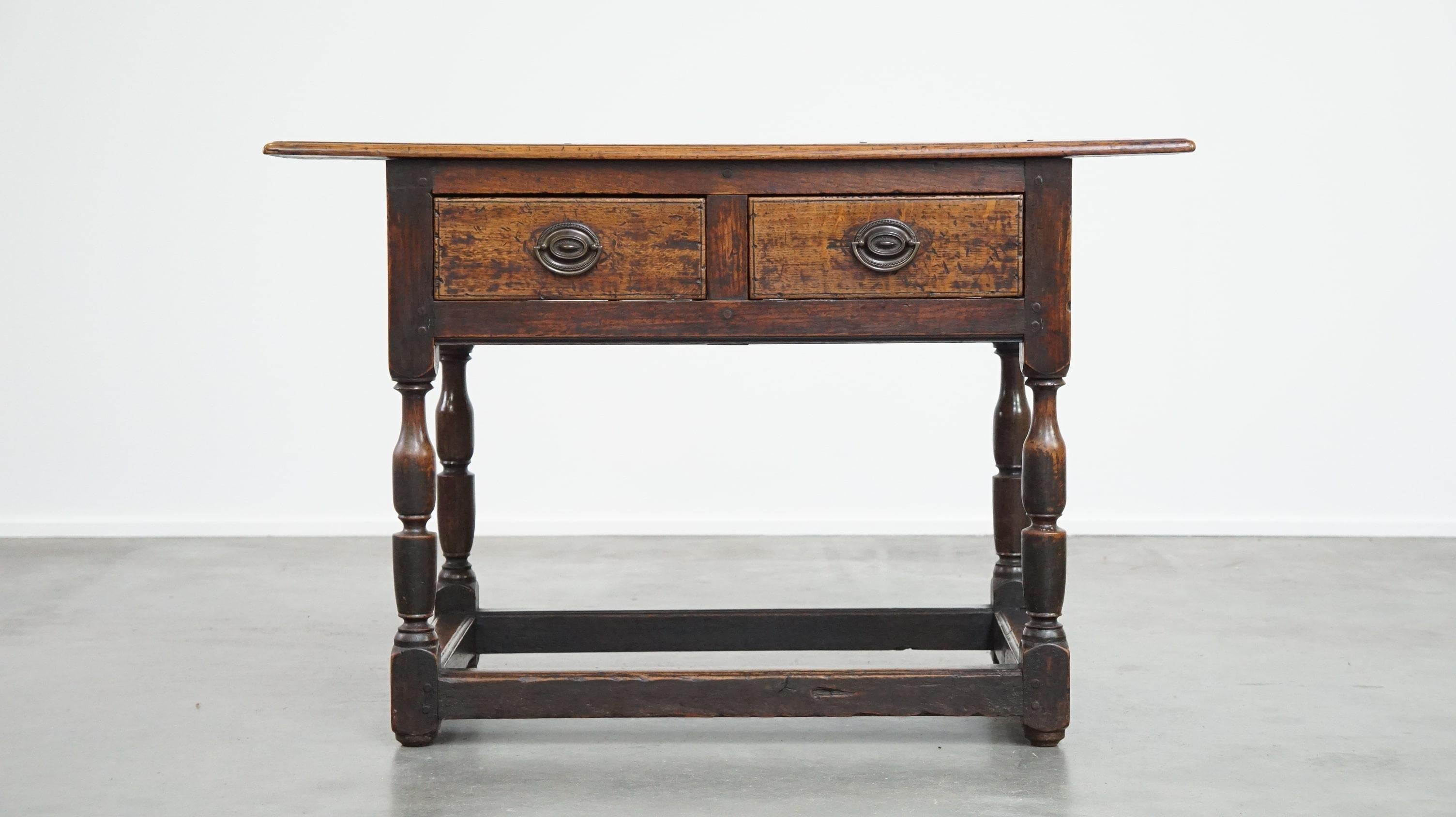 Fait main Table d'appoint anglaise de la fin du XVIIIe siècle en vente