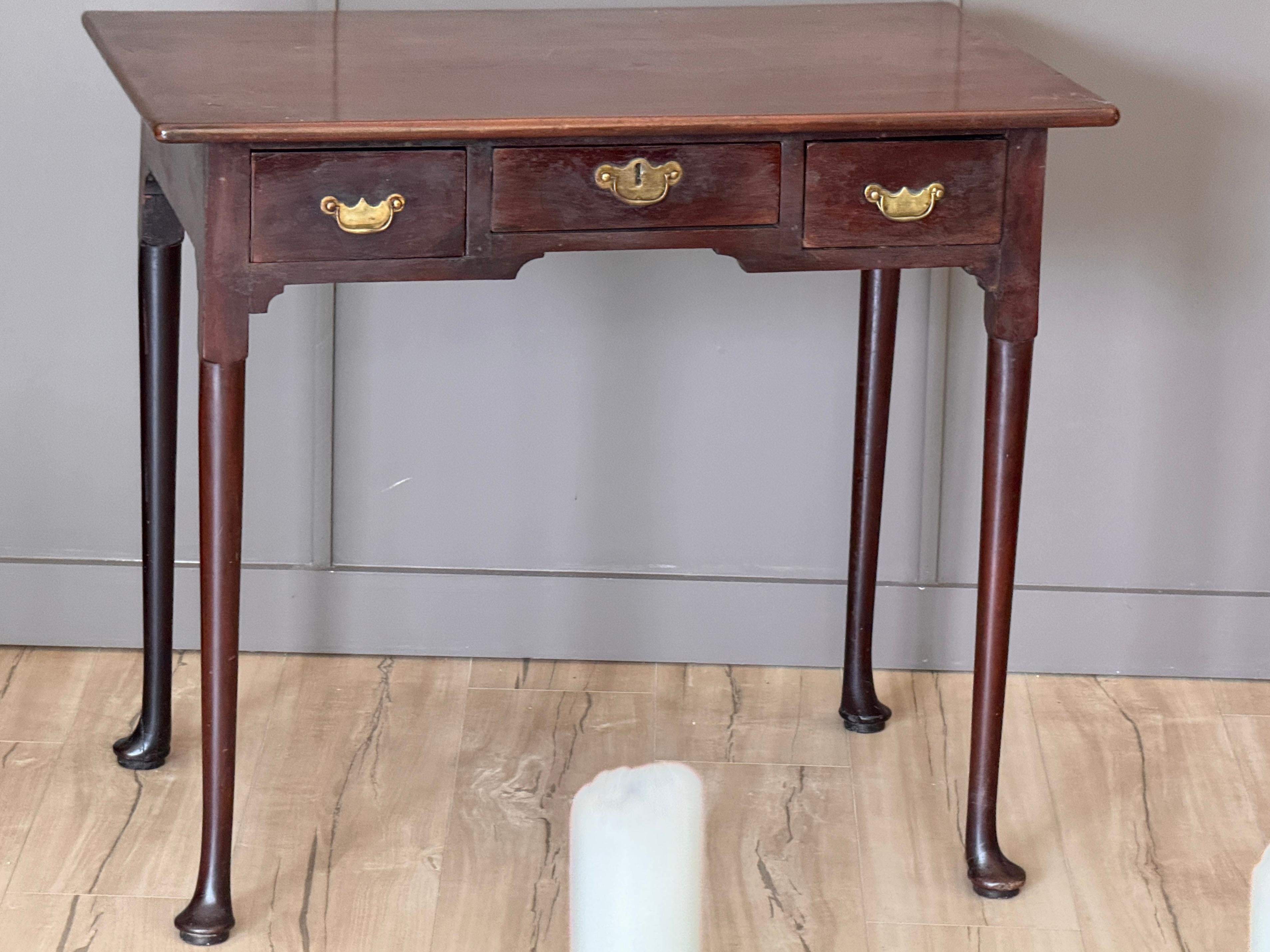 George III Late 18th Century English Walnut Writing Table For Sale