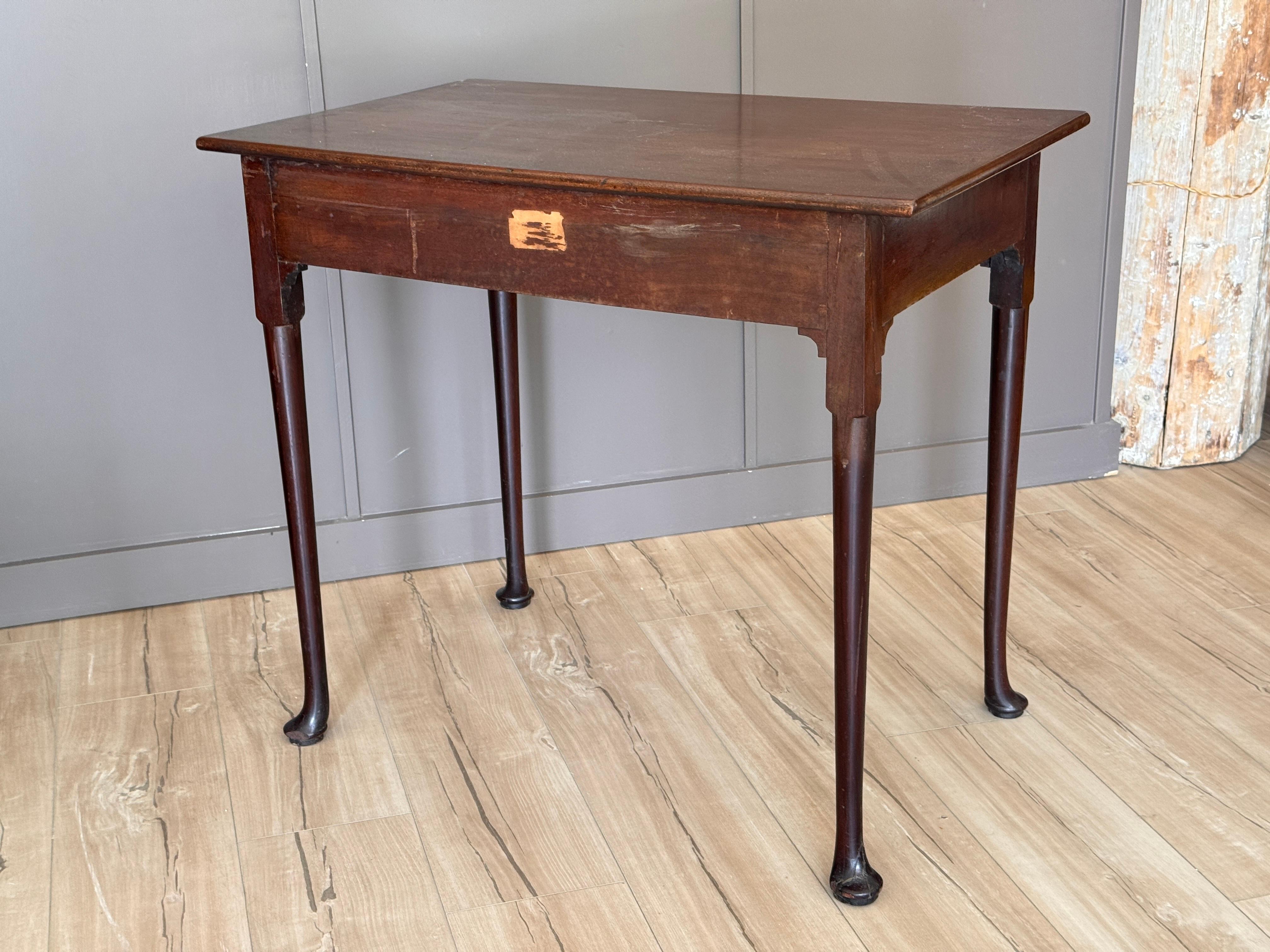 Late 18th Century English Walnut Writing Table For Sale 3