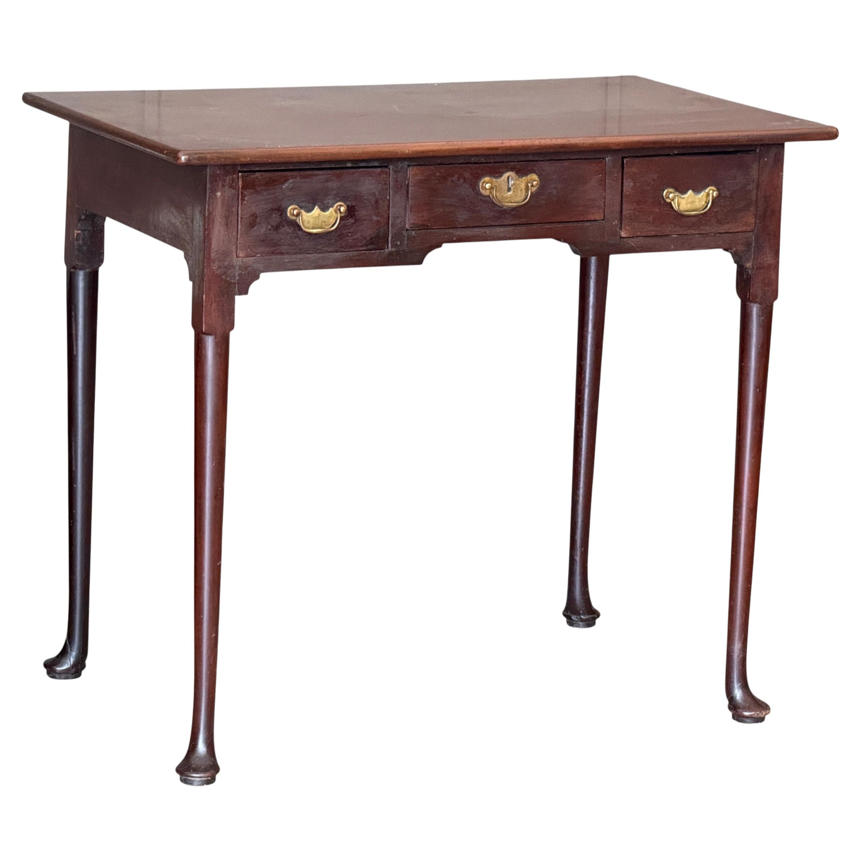 Late 18th Century English Walnut Writing Table For Sale