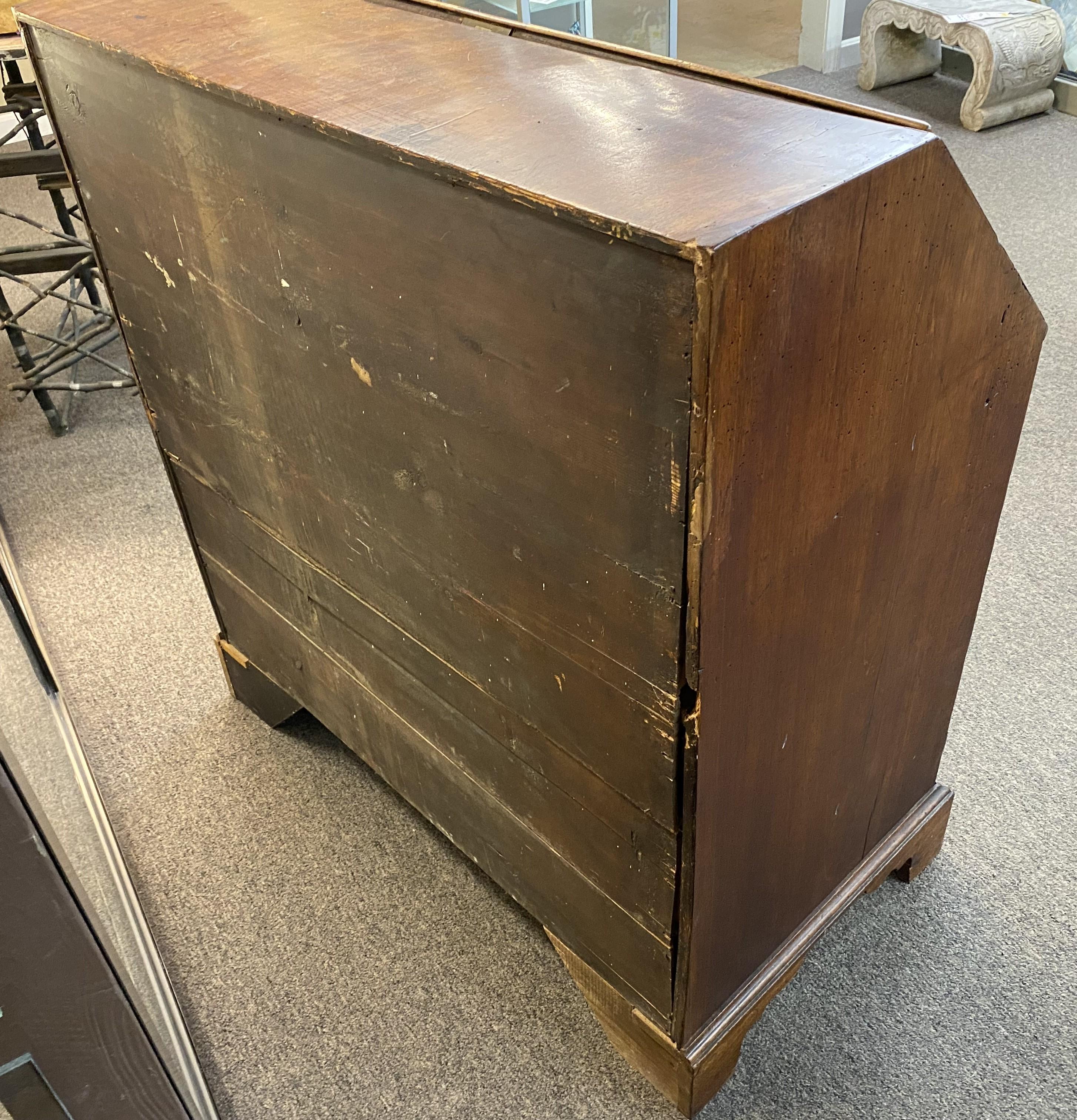 Spätes 18. Jahrhundert Figured Mahagoni Chippendale Georgian Slant Front Desk im Angebot 4