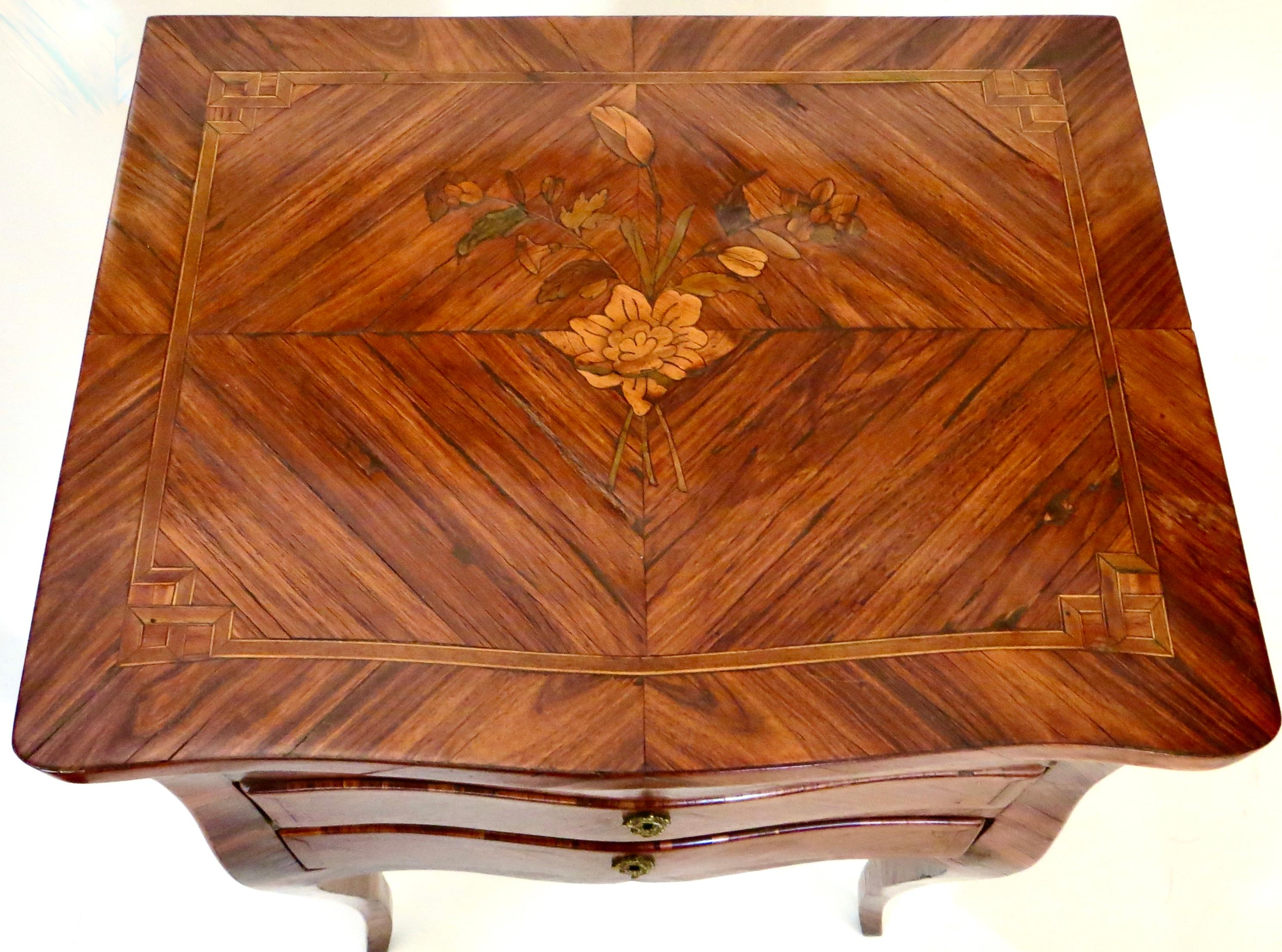Fait main Table de travail Louis XV de la fin du XVIIIe siècle, Circa 1775 en vente