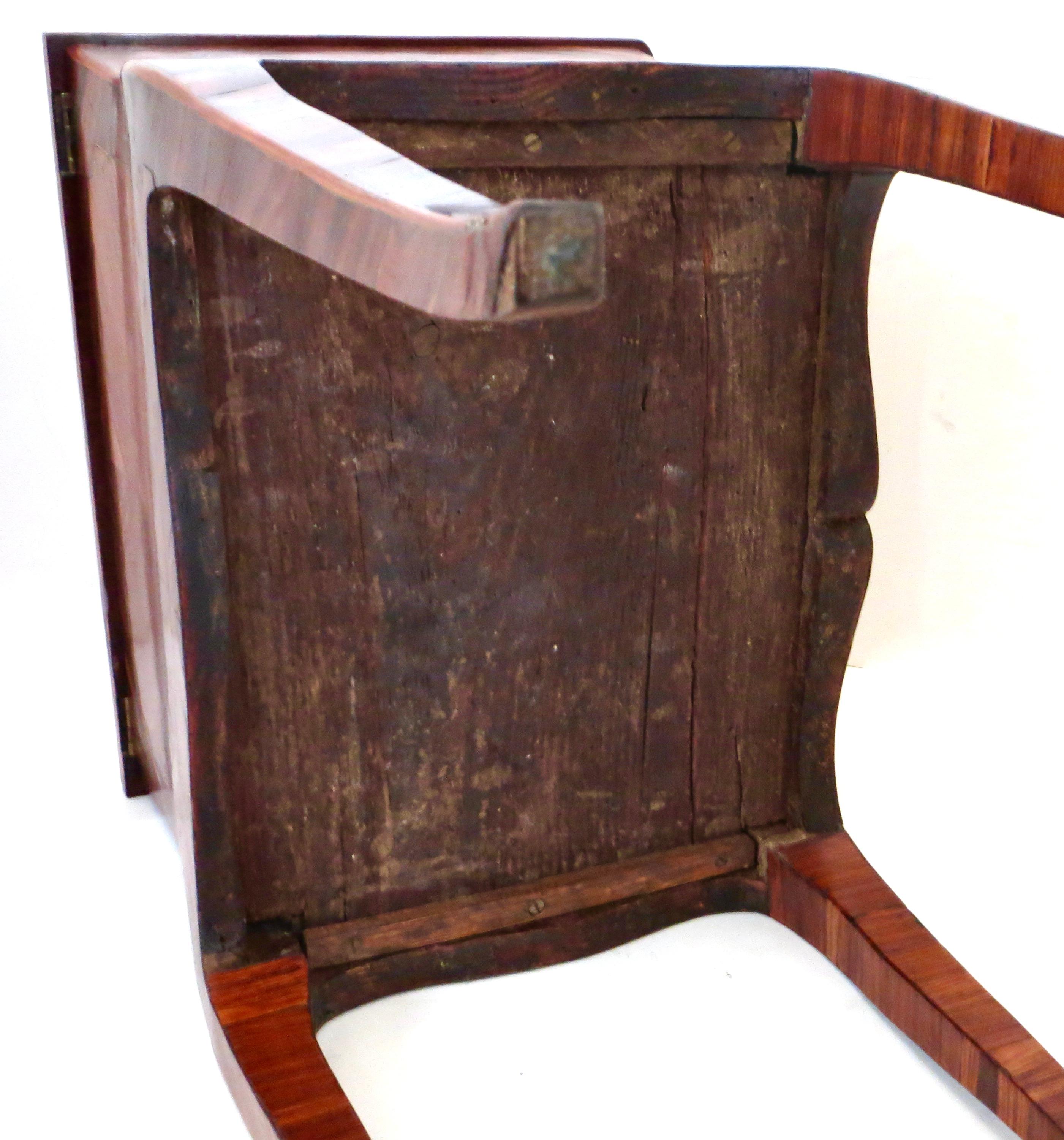 Table de travail Louis XV de la fin du XVIIIe siècle, Circa 1775 en vente 2